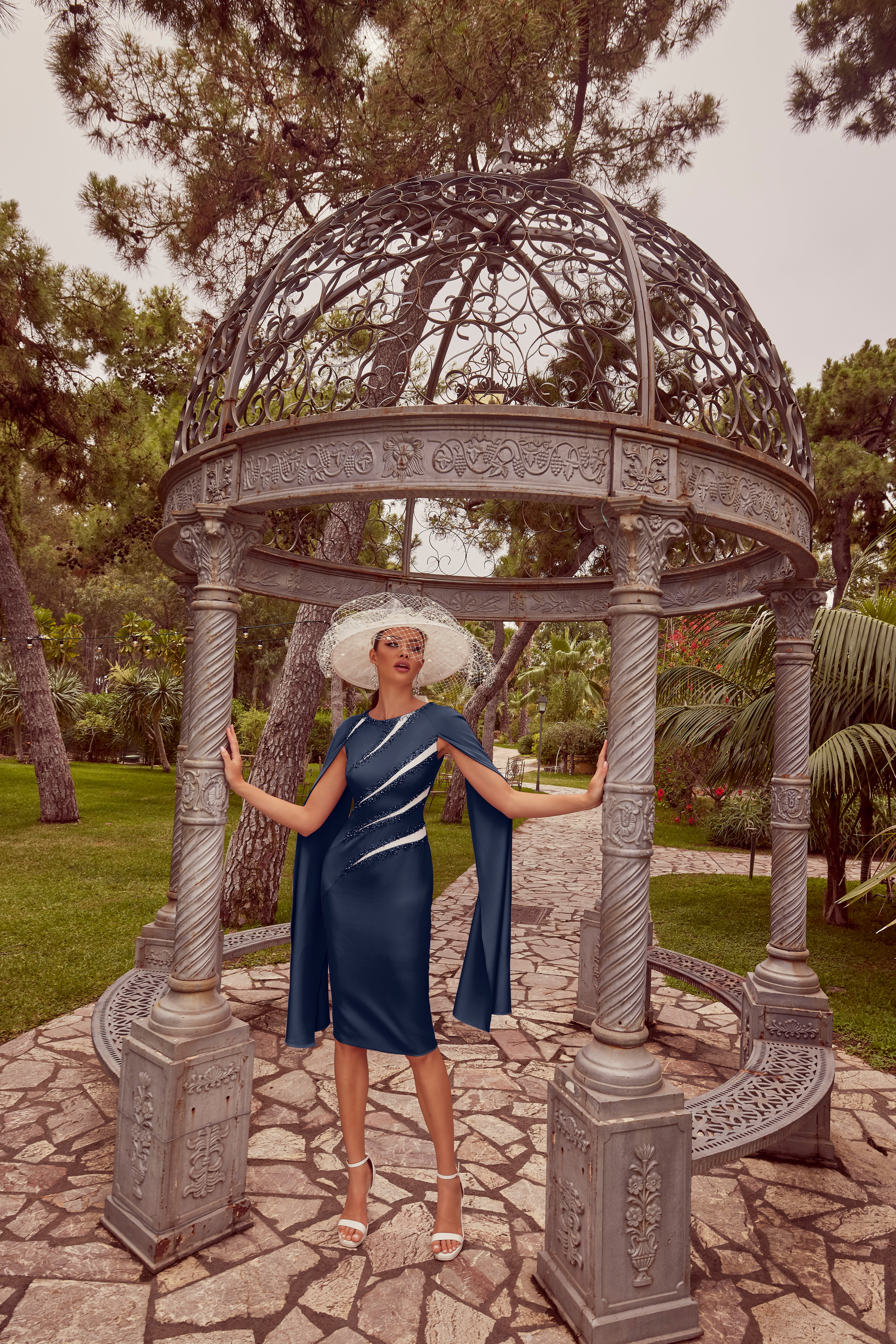 992444 Navy Amore Gowns 992444_008_NAVYIVORY