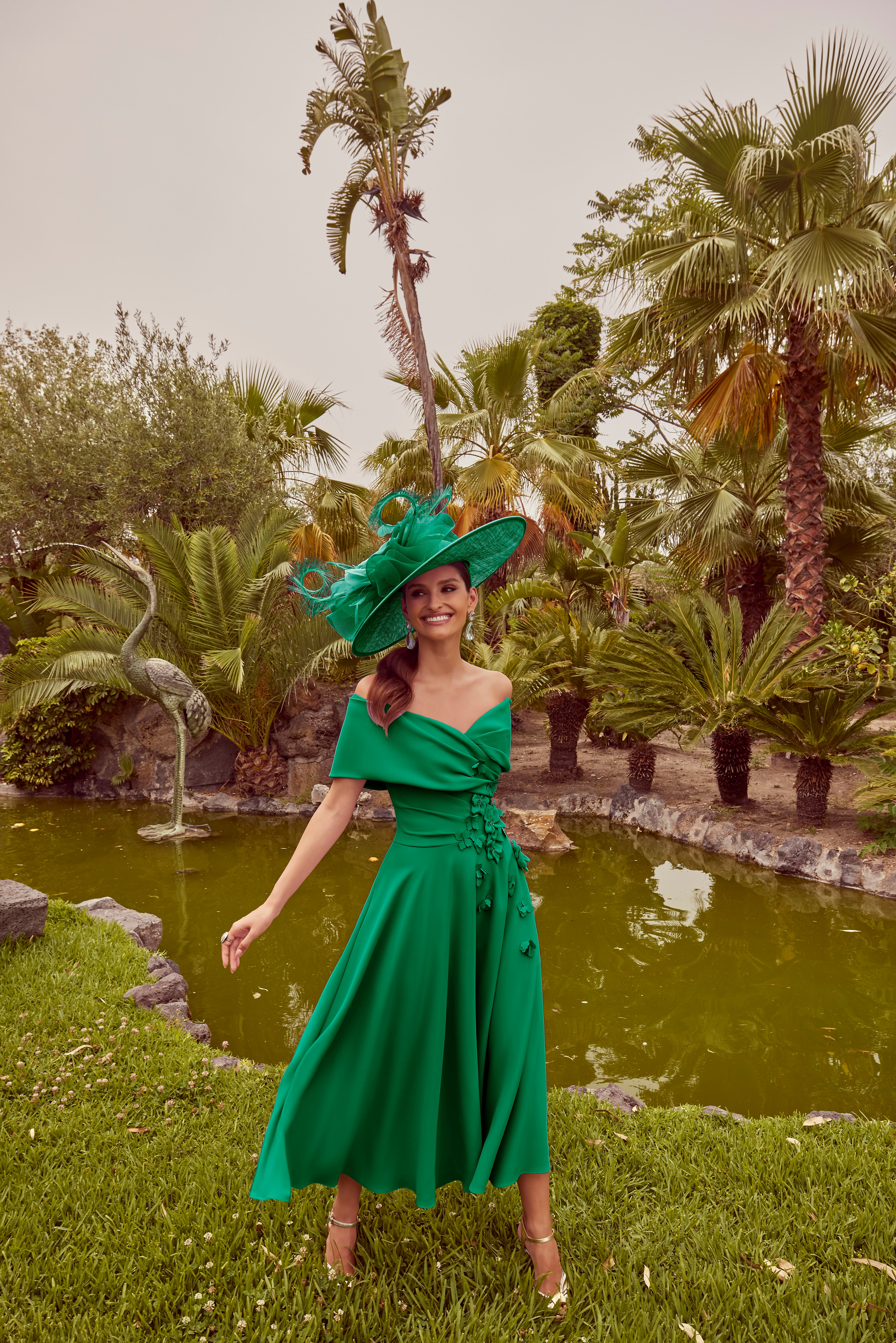 992446 Shamrock Amore Gowns 992446_012_SHAMROCK