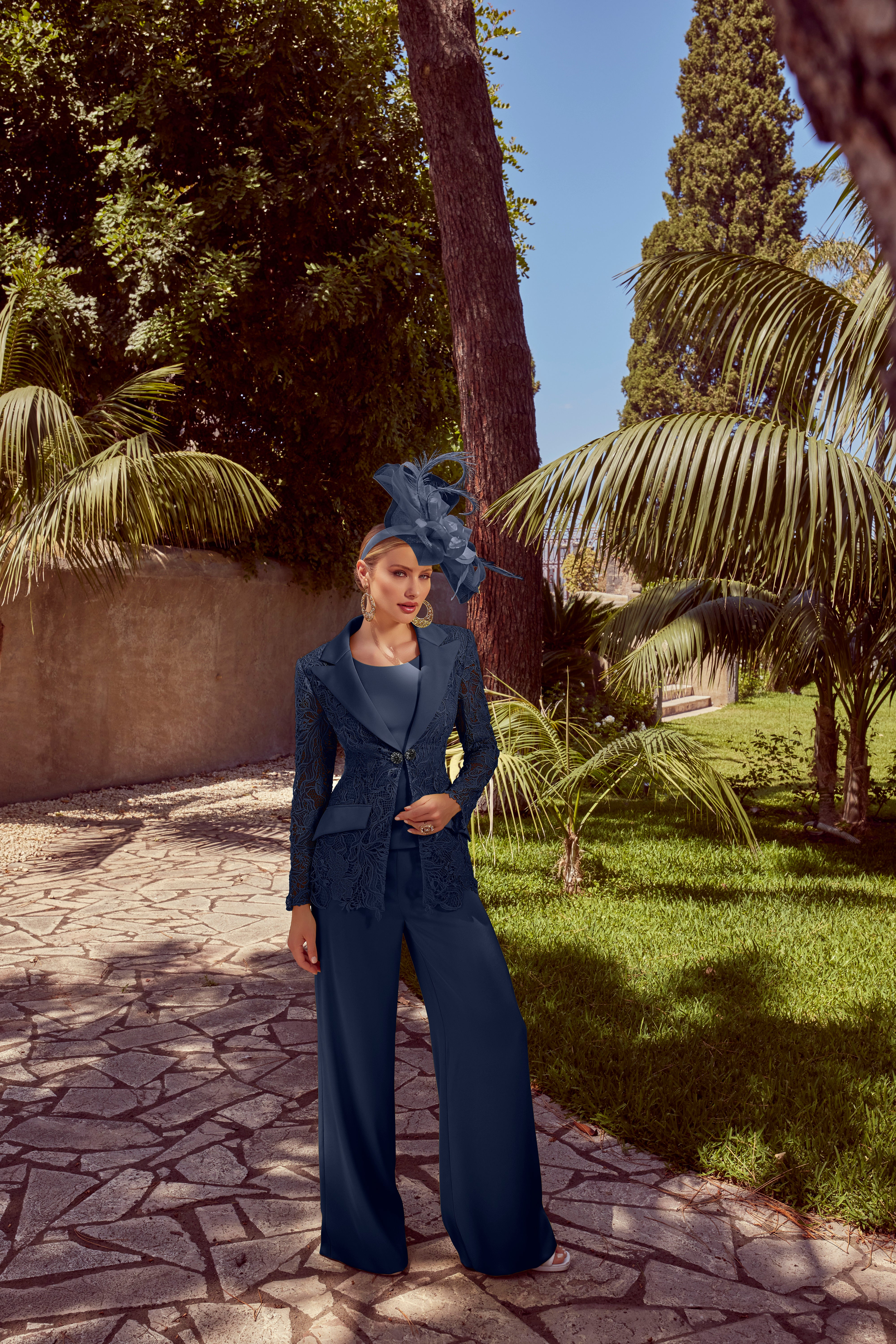 992457 Navy Amore Gowns 992457_068_NAVY