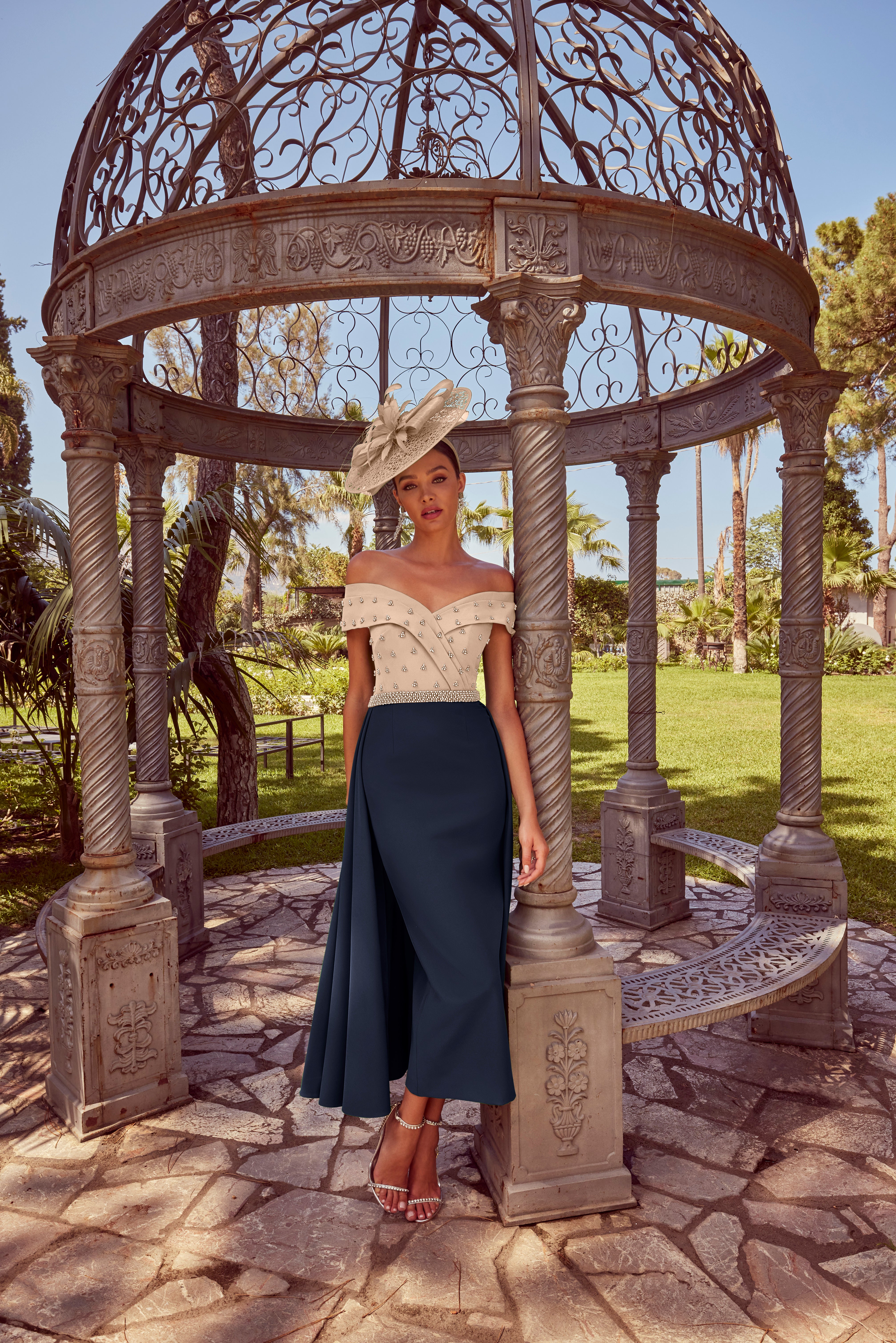 992459 Navy Amore Gowns 992459_OldGold_Navy