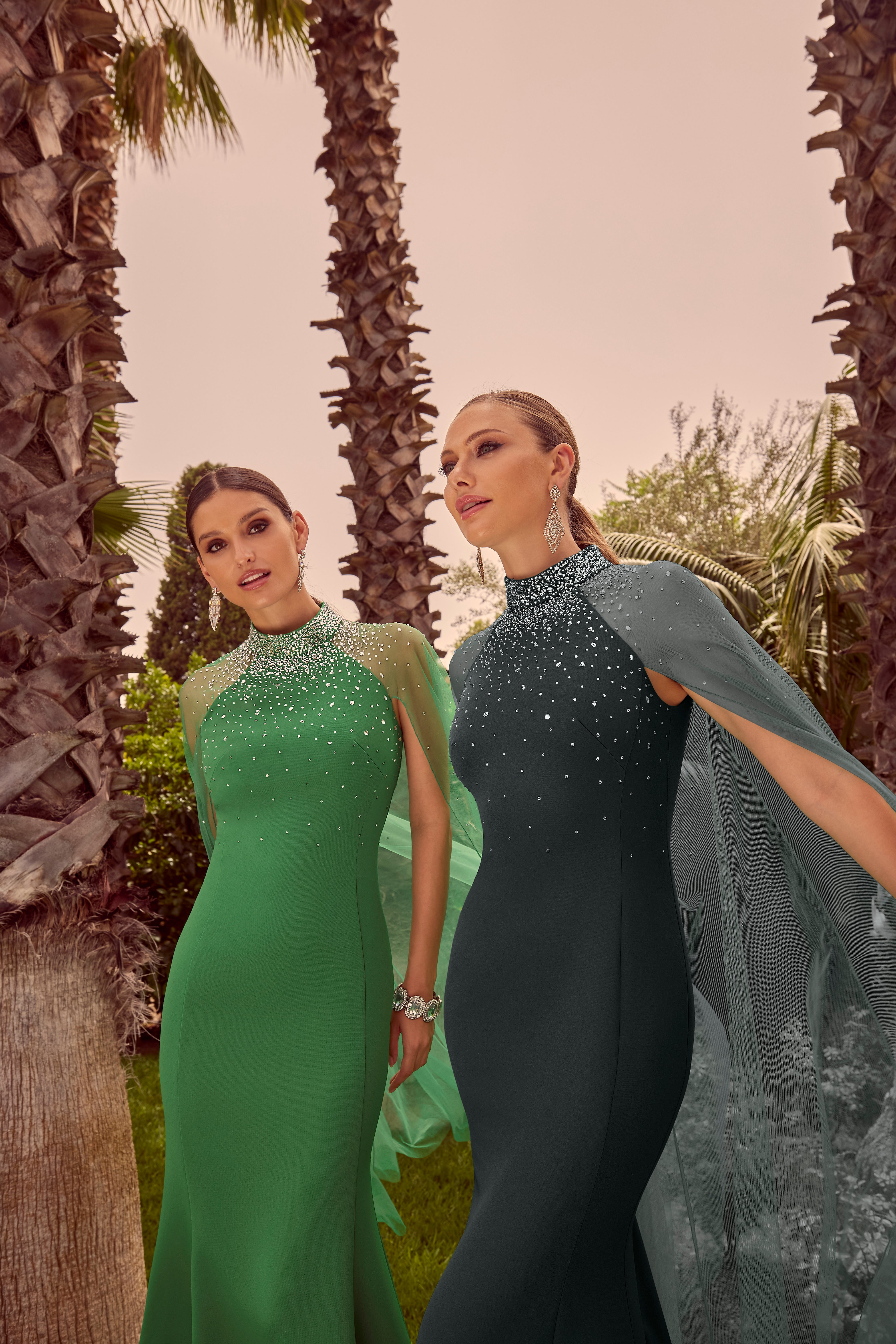 992465 Black Amore Gowns 992465_Black