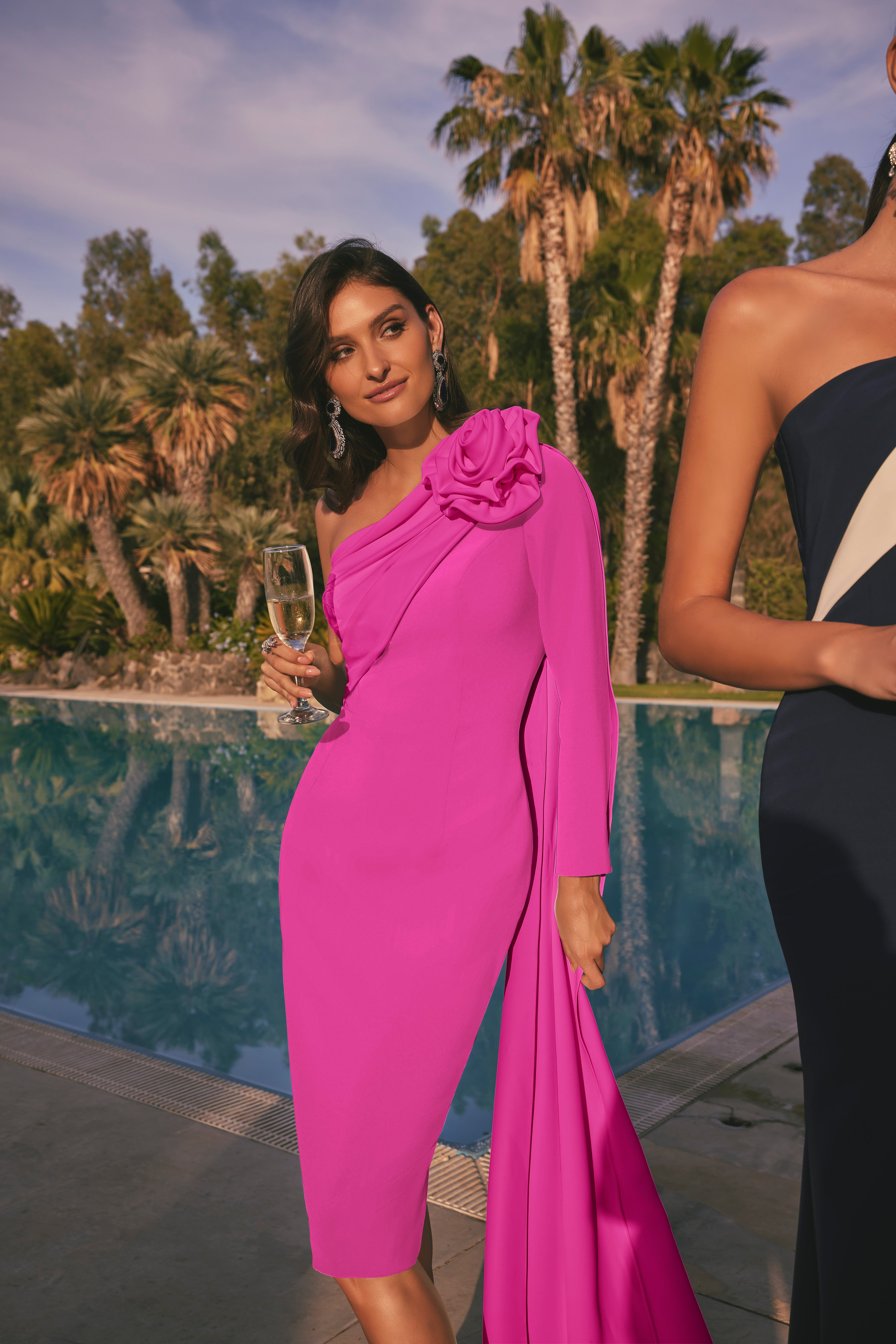 992470 Fucsia Amore Gowns 992470_992476_224_FUCSIAFUCSIA