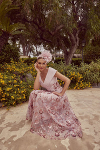 992480 Amore Gowns 992480_034_300x300_4f75d737-2ed8-4960-bbda-86aa0cc07164