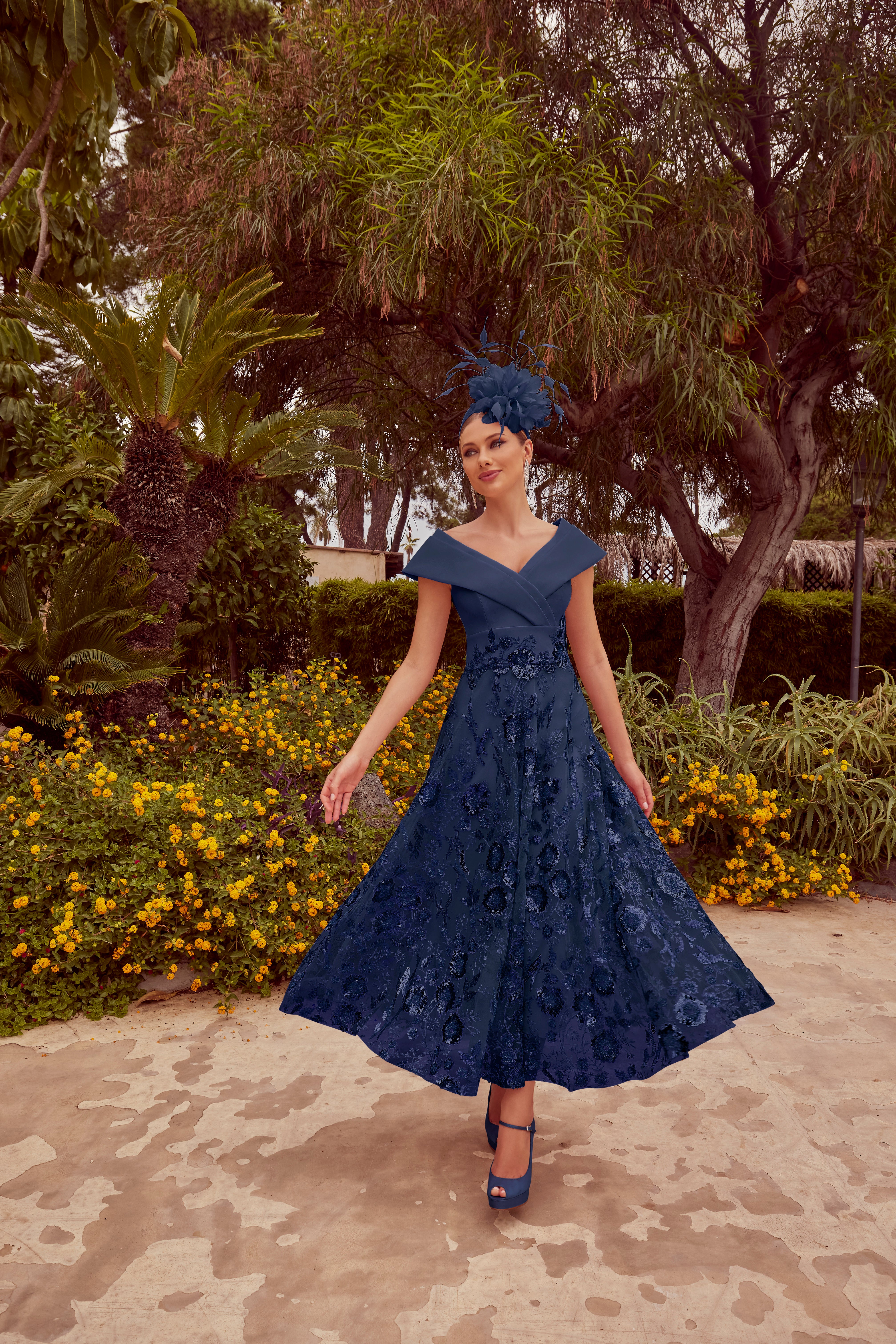 992480 Navy Amore Gowns 992480_Navy