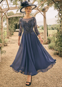 992480 Amore Gowns 992710_153_300x300_392df414-733a-481f-950d-a2eab2d7336e