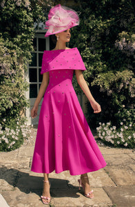 992480 Amore Gowns 992725_466_300x300_2a06f722-996a-4984-8a5a-cbe68a2d9f25