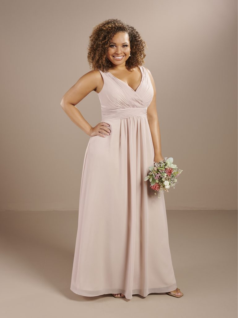BM40 Amore Gowns BM40_SPRTZ_Regular_Default-769x1024