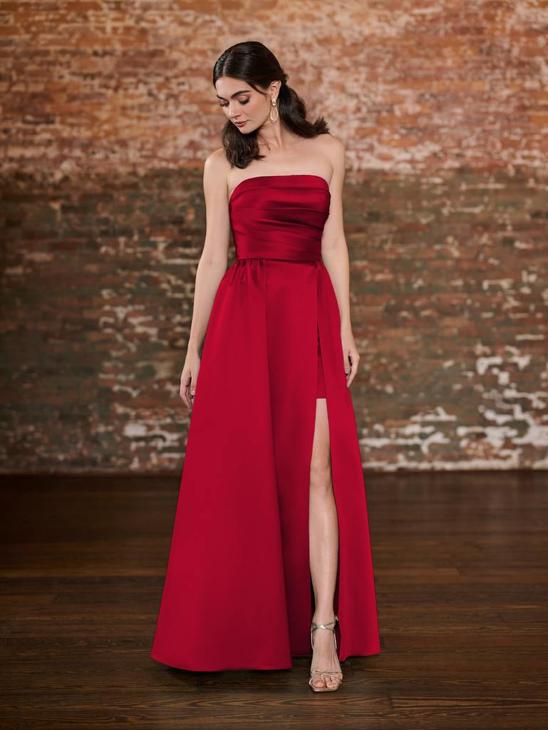 22243 Amore Gowns CWC_22243_RED_1-769x1024