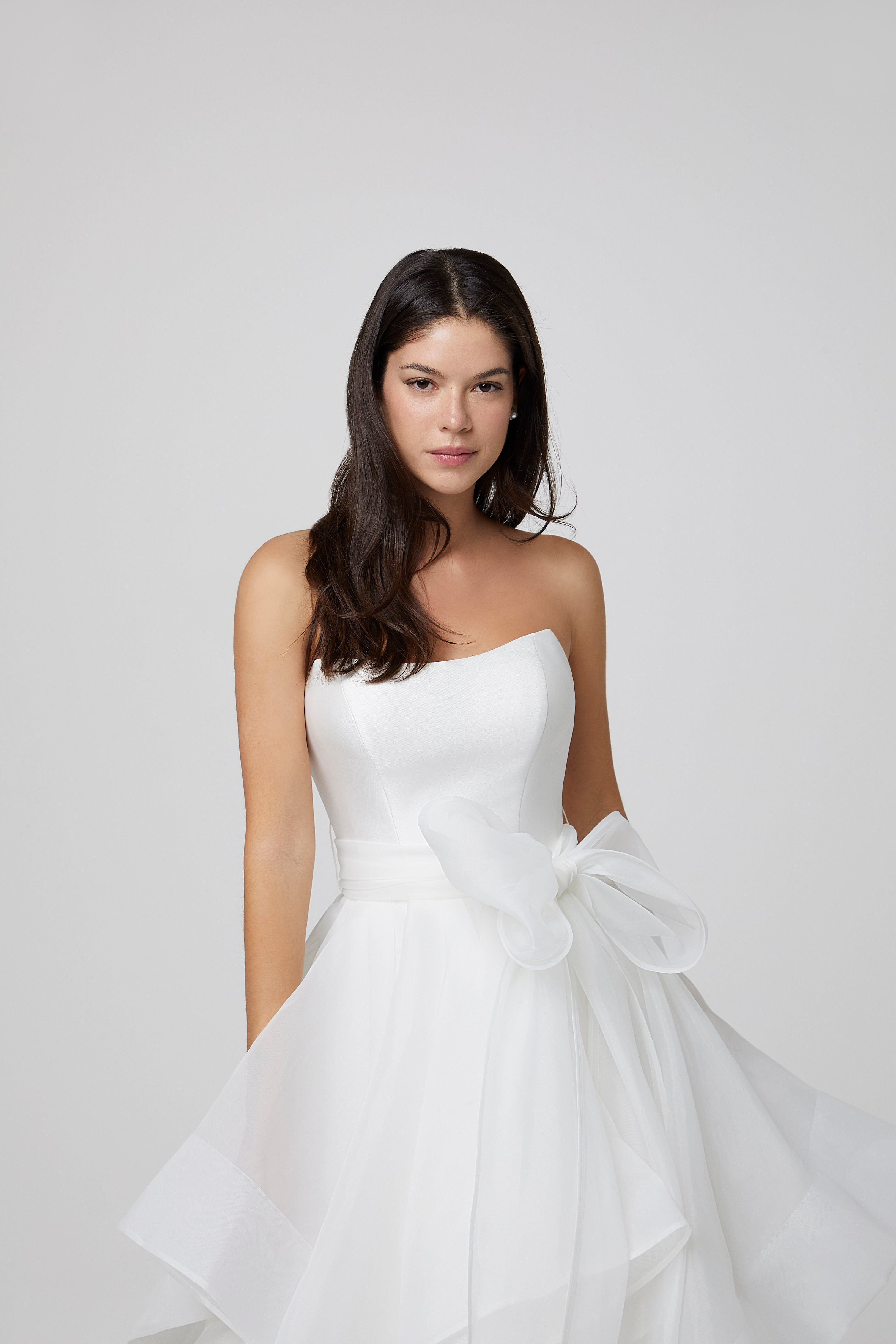Roderica Amore Gowns E2671-0034