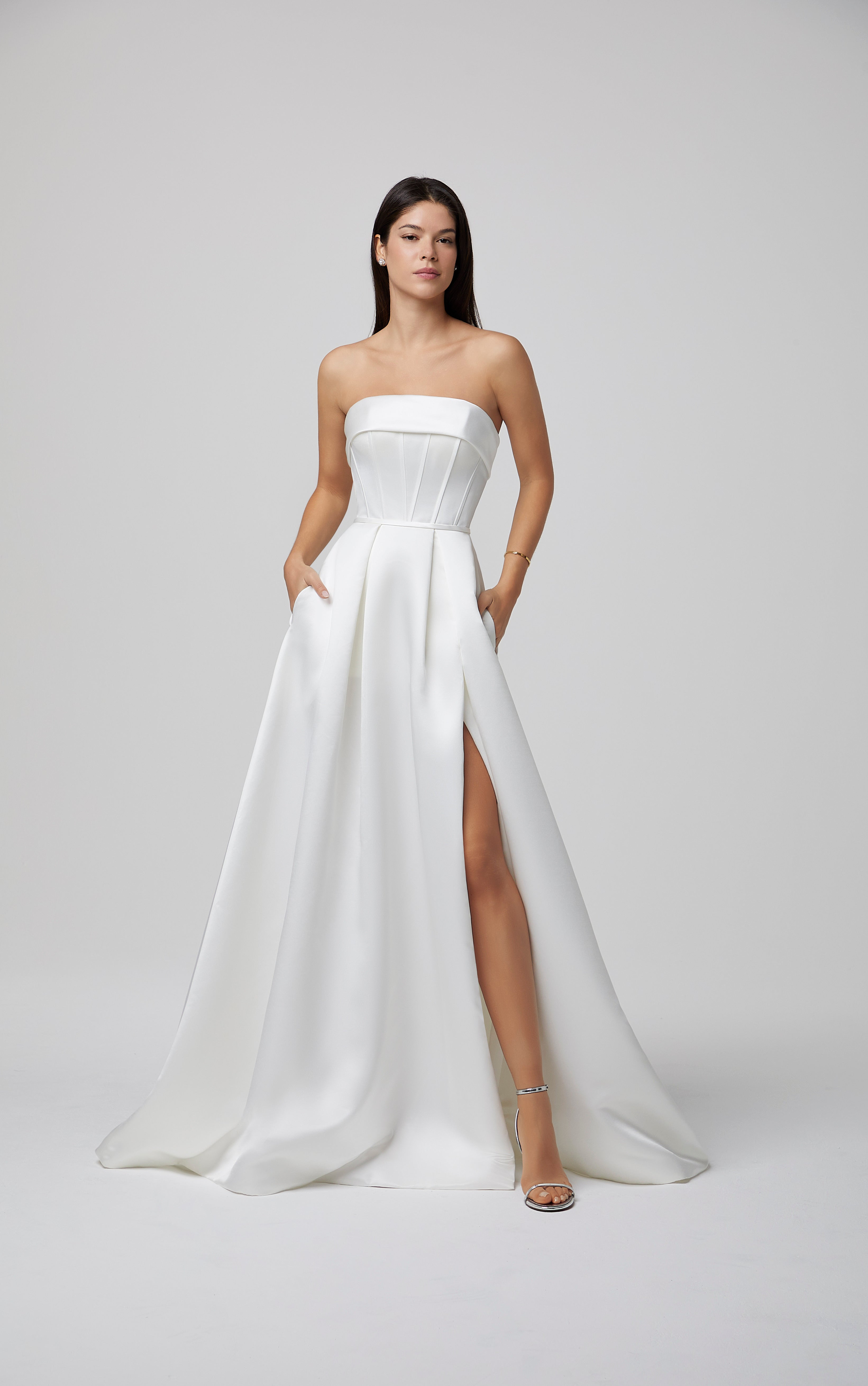 Romi Amore Gowns E2675-0102