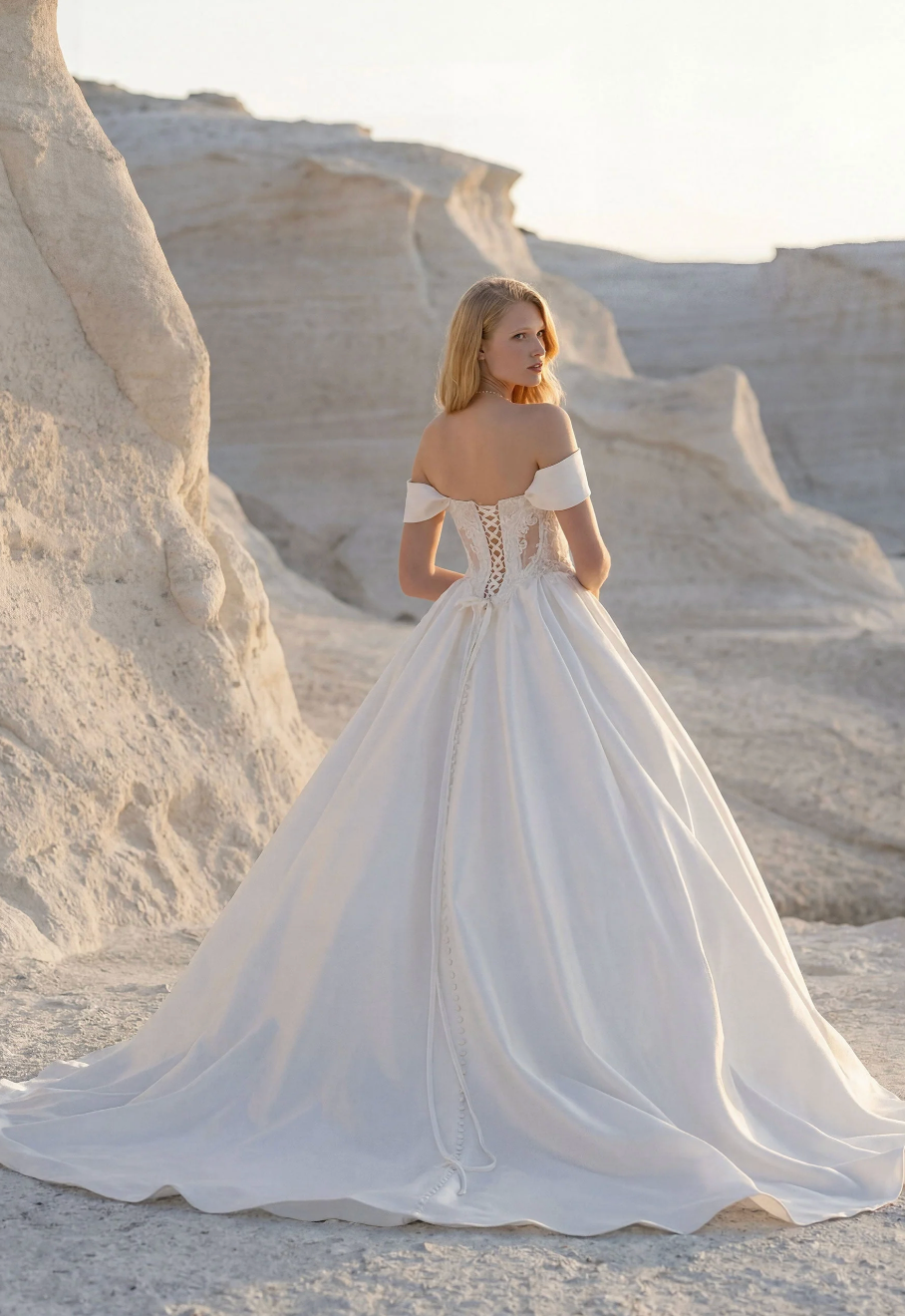Toviana Wedding Dress Amore Gowns Screenshot2026-08-19at9.25.33pm