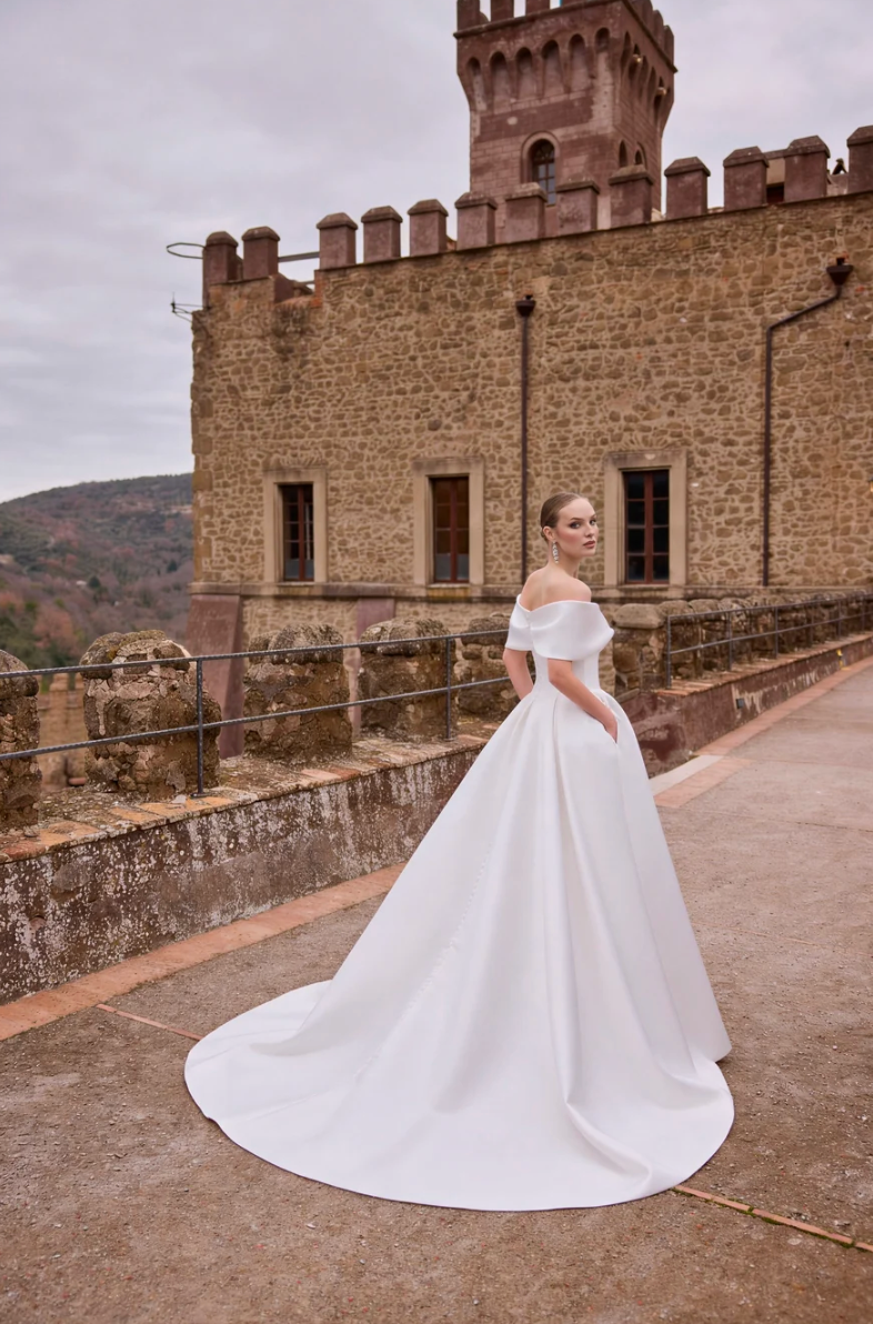 Amias Wedding Dress