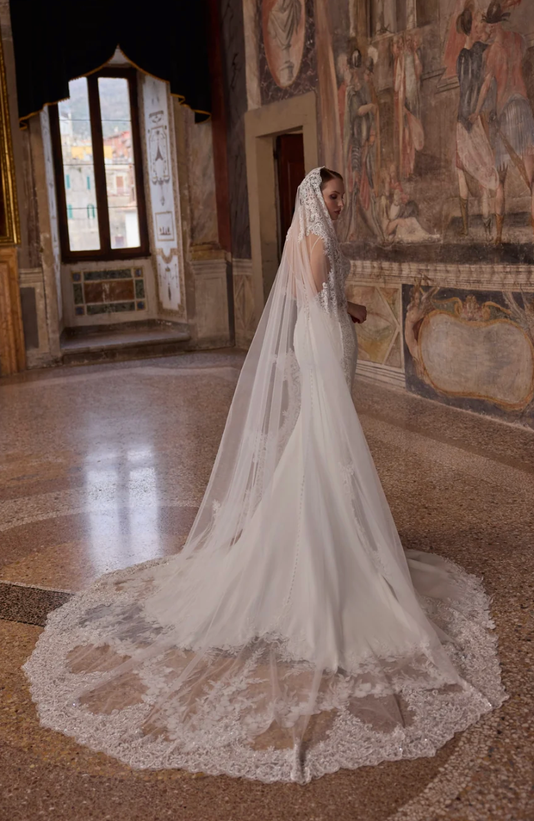 Aneira Wedding Dress