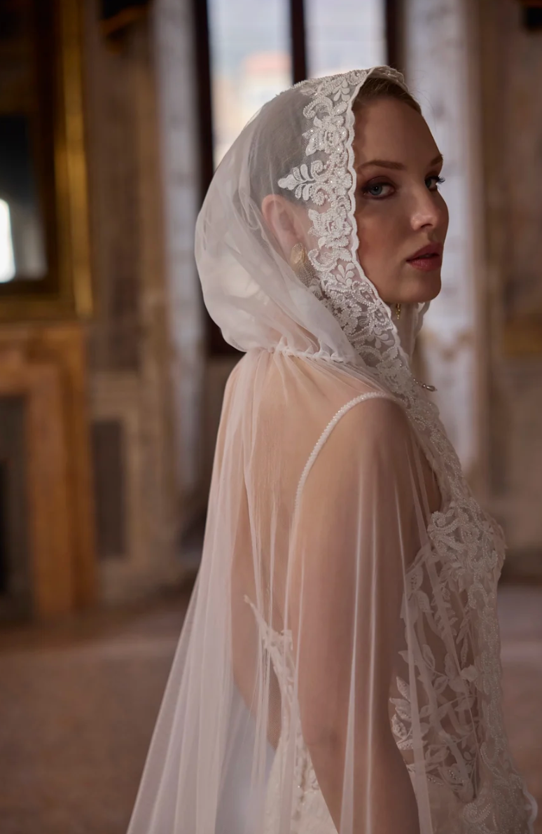 Aneira Wedding Dress