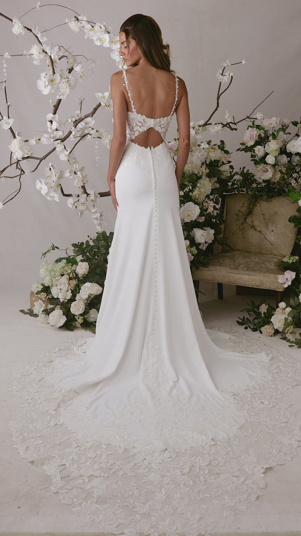 1010002 Amore Gowns ae1b08f9ce054d48b055cea458ebd655.thumbnail.0000000000_610x_83948995-96fa-45f4-83a0-f20baf3c36e6