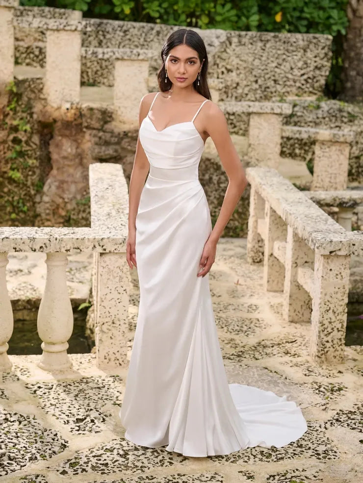 34005 Amore Gowns imageye___-_imgi_10_34002__d_f.740
