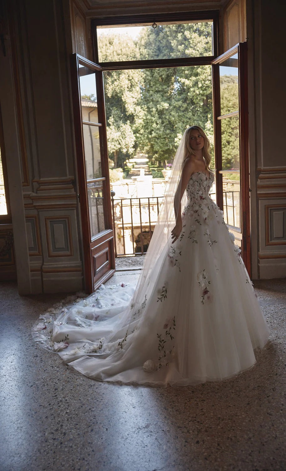 10304 Amore Gowns imgi_100_63202-10304_02451_1512x_217353c0-47ce-4109-9259-0a95fa62a40f