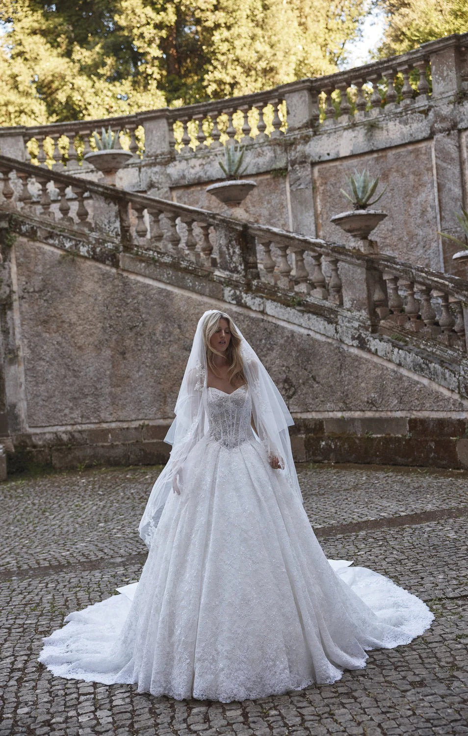 10334 Veil Amore Gowns imgi_102_63206-10334_03446_1512x_bad8db2c-435d-4298-9185-0a0940065e0d