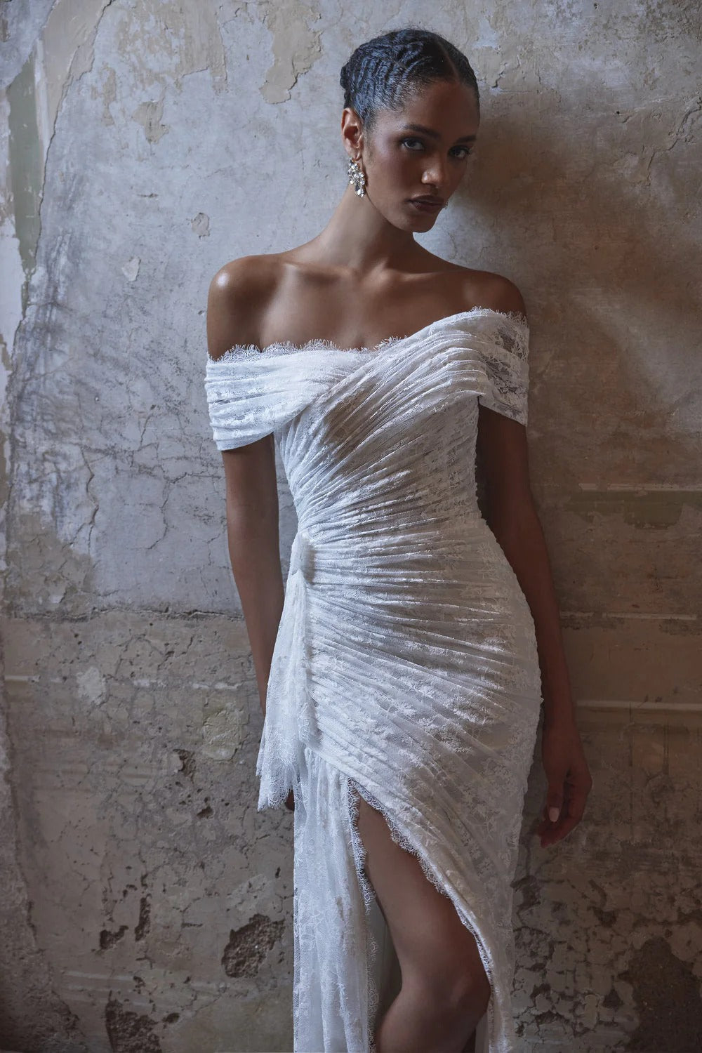 63227 Amore Gowns imgi_102_63227_01822_2048x_46eb7ce3-b575-48be-833f-ad88a3d5e7a2