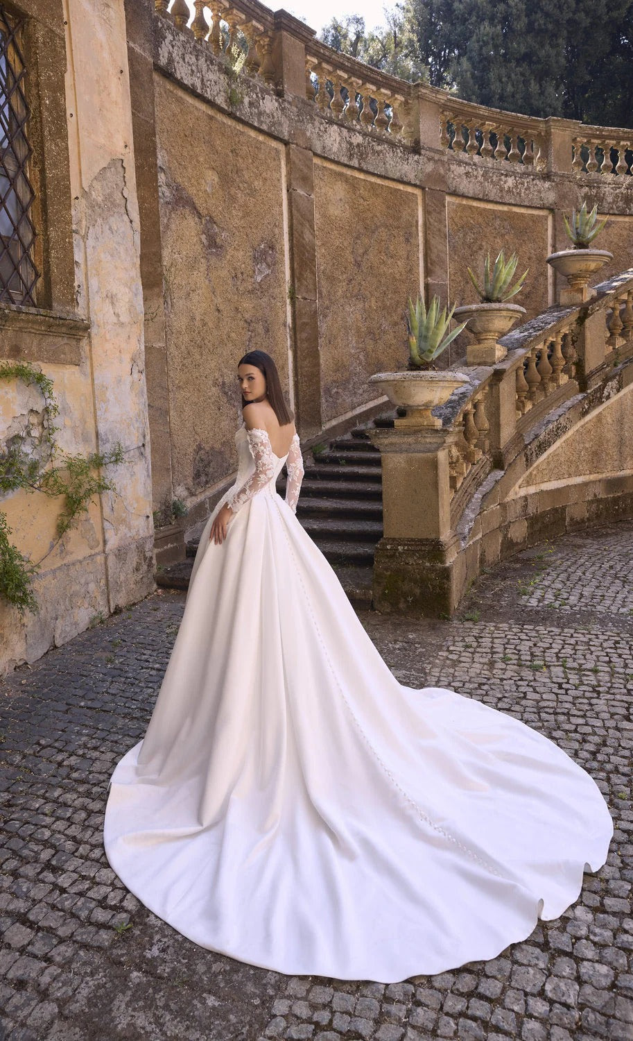 63228 Amore Gowns imgi_102_63228_00334_1728x_c278b92b-409e-475b-941a-2f13f1f76c58