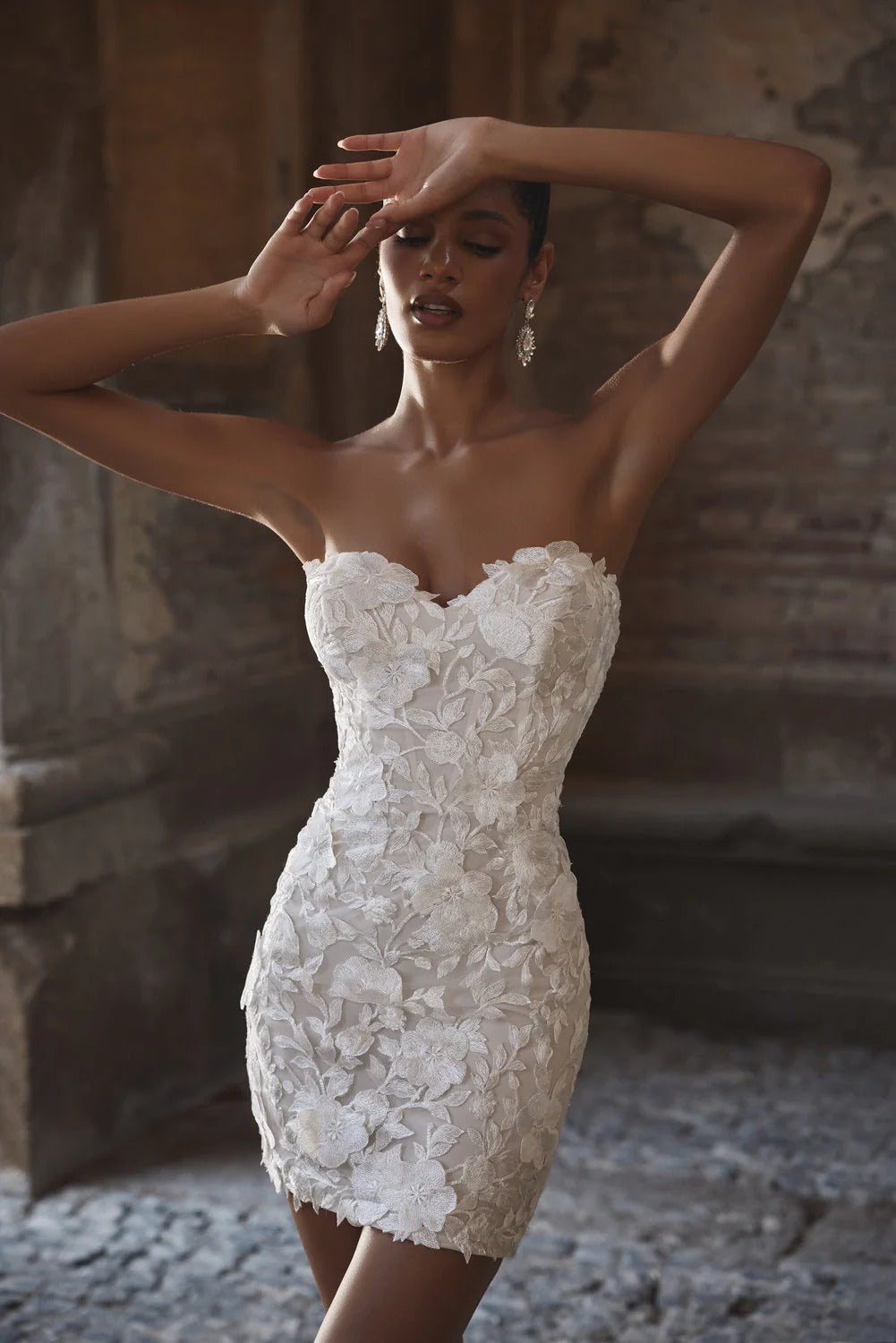 63284 Amore Gowns imgi_104_63284-63285_01579_2048x_6fa3e317-b16f-4d04-b4b5-38c19638458b