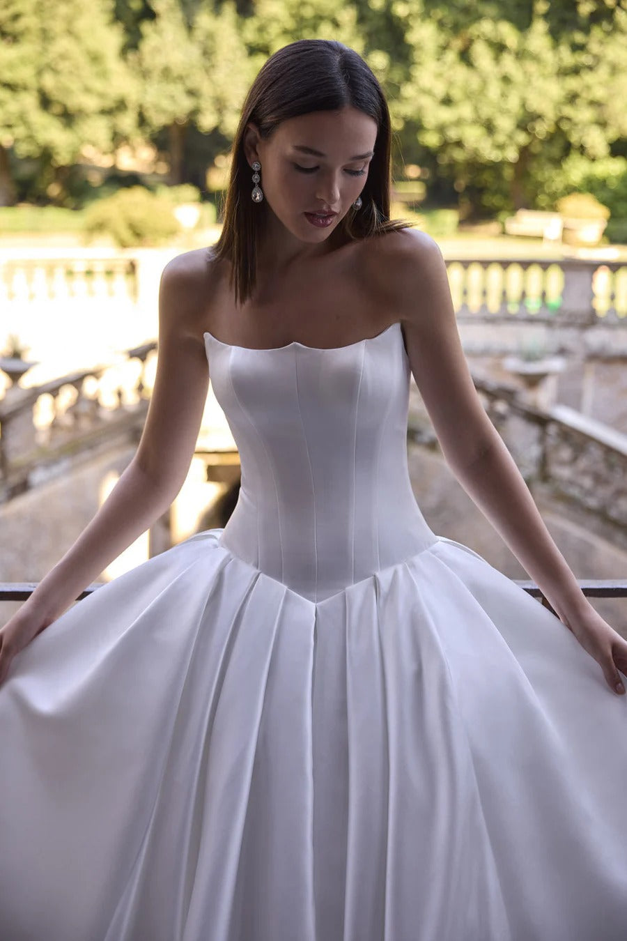 63223A Amore Gowns imgi_107_63223_02704_900x_efa0ff93-d52f-4270-8628-4e676f8bd940