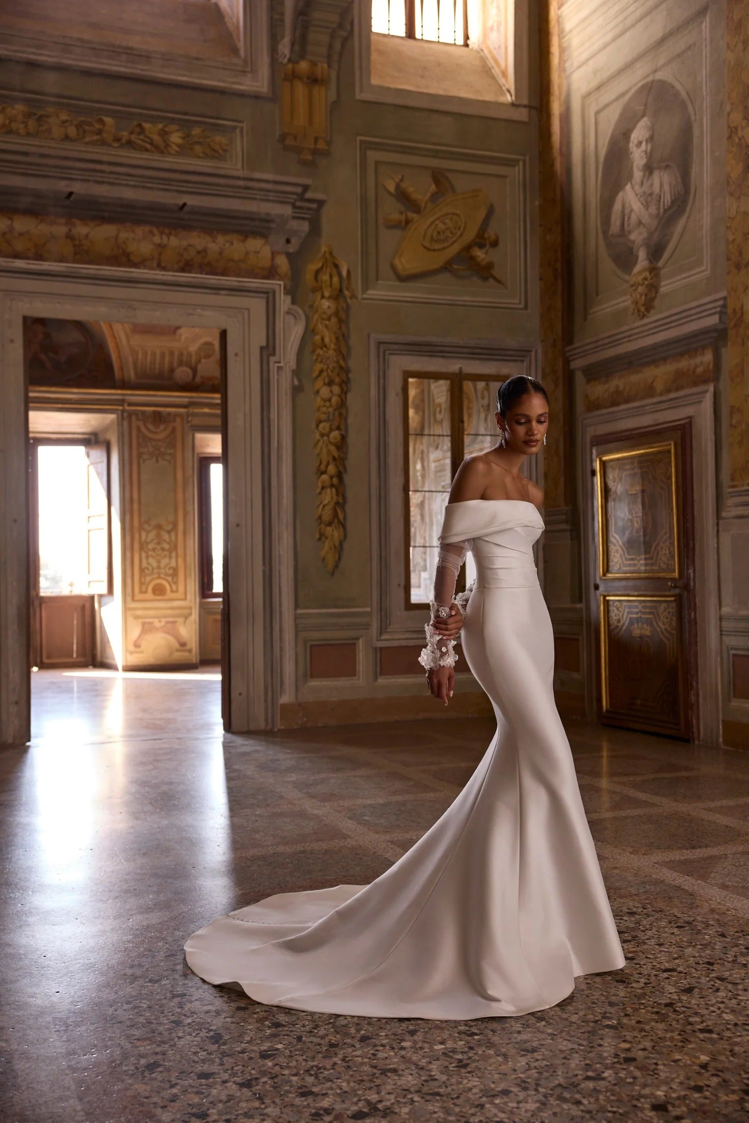 63259 Amore Gowns imgi_107_63259_03103_1512x_55018df1-2b9a-49f1-8f1a-f88954d5efc4