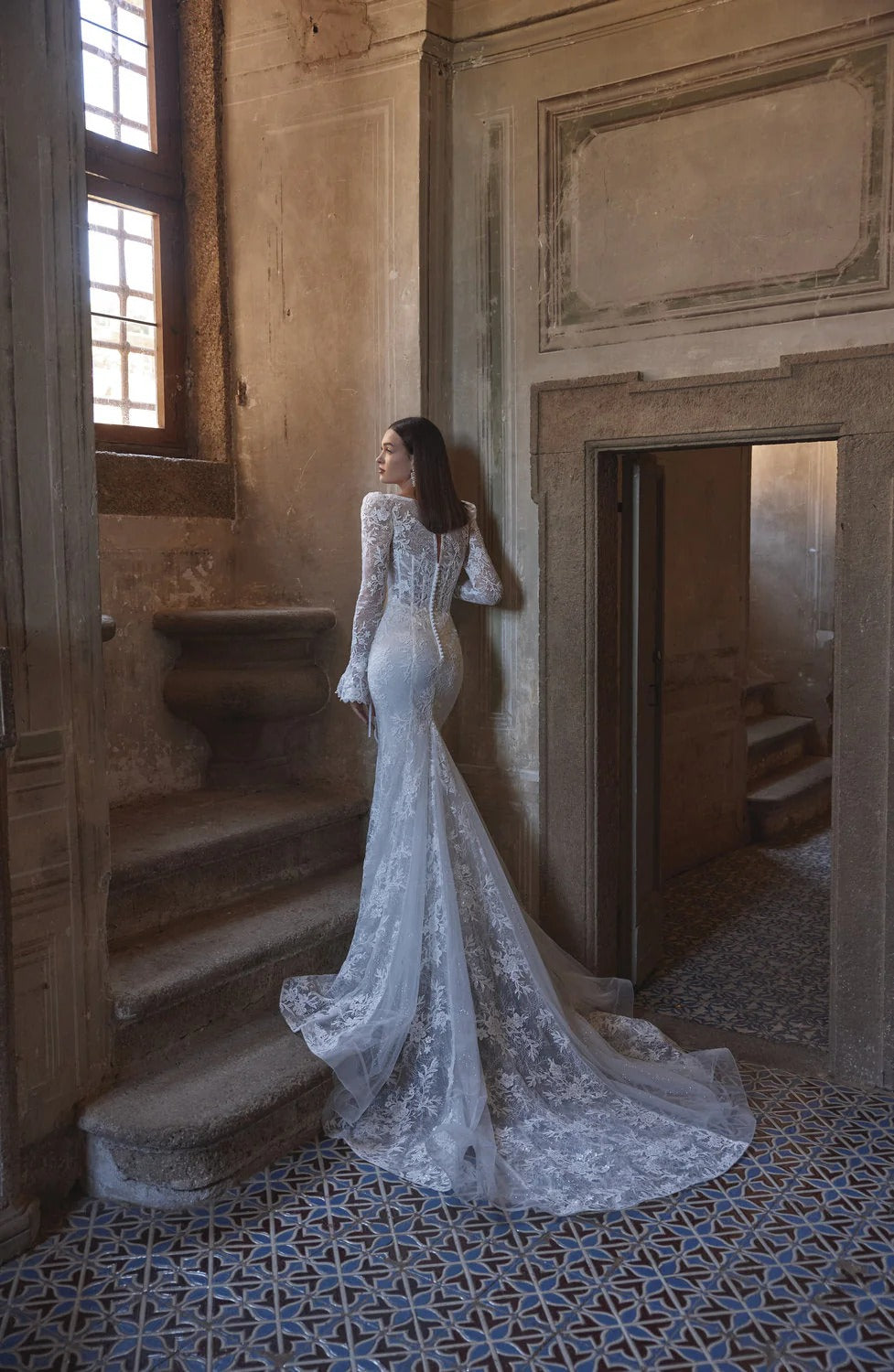 63235 Amore Gowns imgi_108_63235_01047_1728x_84cdfe89-a4d9-4eaa-a470-3fe1186e5b39