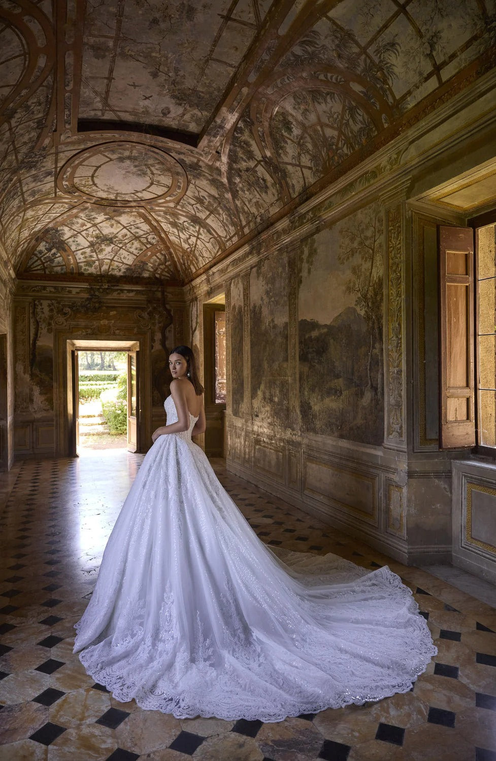 63236A Amore Gowns imgi_108_63236-10326_01345_2048x_5b5582d5-1a28-4217-81a0-d7bd0c81ffec