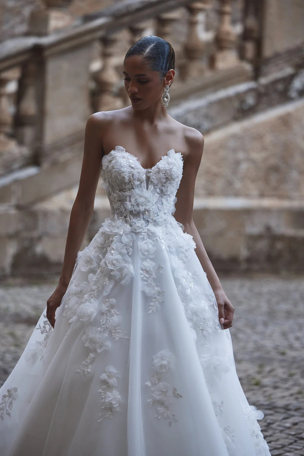 63202AL Amore Gowns imgi_109_63202-10303_02885_2048x_198cf5ed-d9e6-4e94-8d81-c7c9cedaa921
