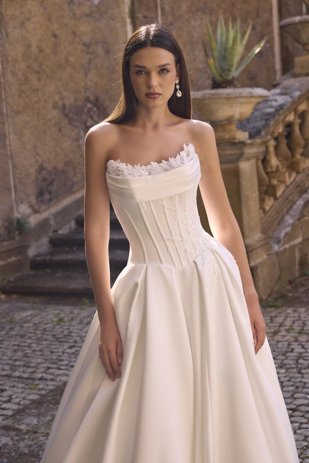 63228 Amore Gowns imgi_111_63228_00394_1728x_fefc0c21-e325-4f3f-b349-163d102ee798