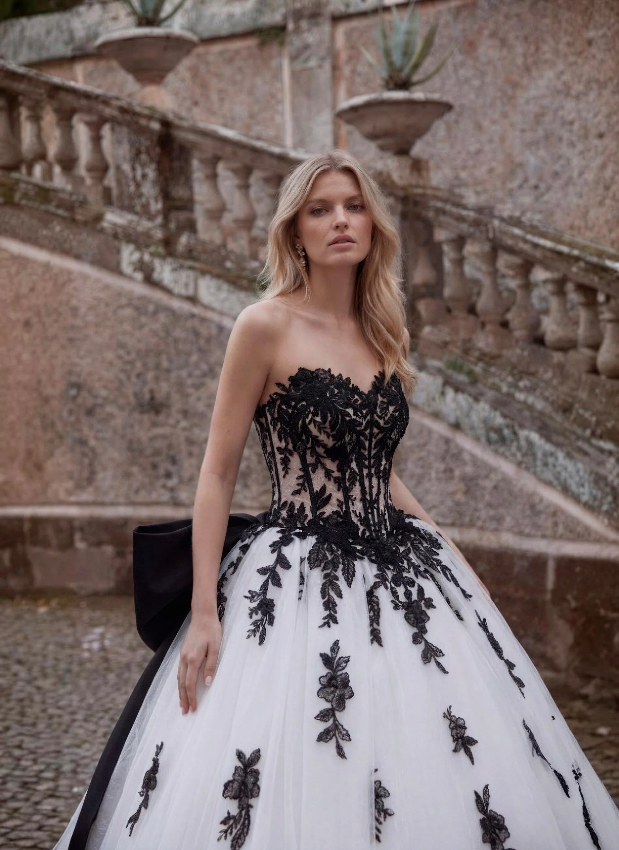 Aysha Wedding Dress Amore Gowns imgi_115_63208_69058_2048x_94f14a8a-0520-499e-aa9e-989e5b2335bc