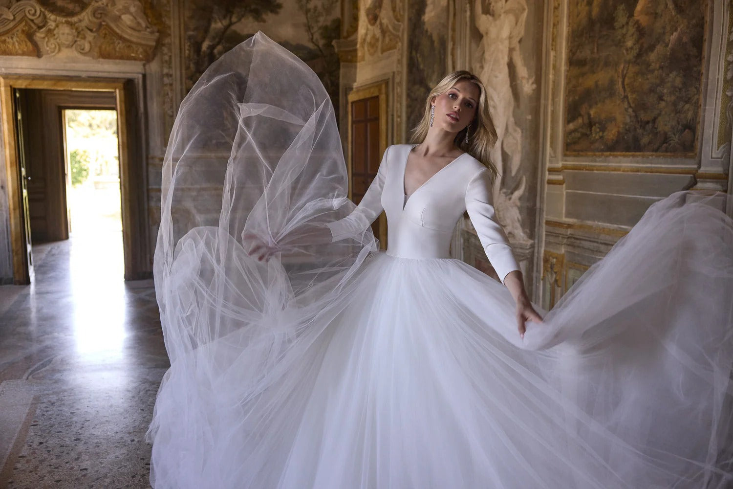 63232 Amore Gowns imgi_115_63232_00482_2048x_3a983cf3-d06c-4081-b926-da43edc484cb