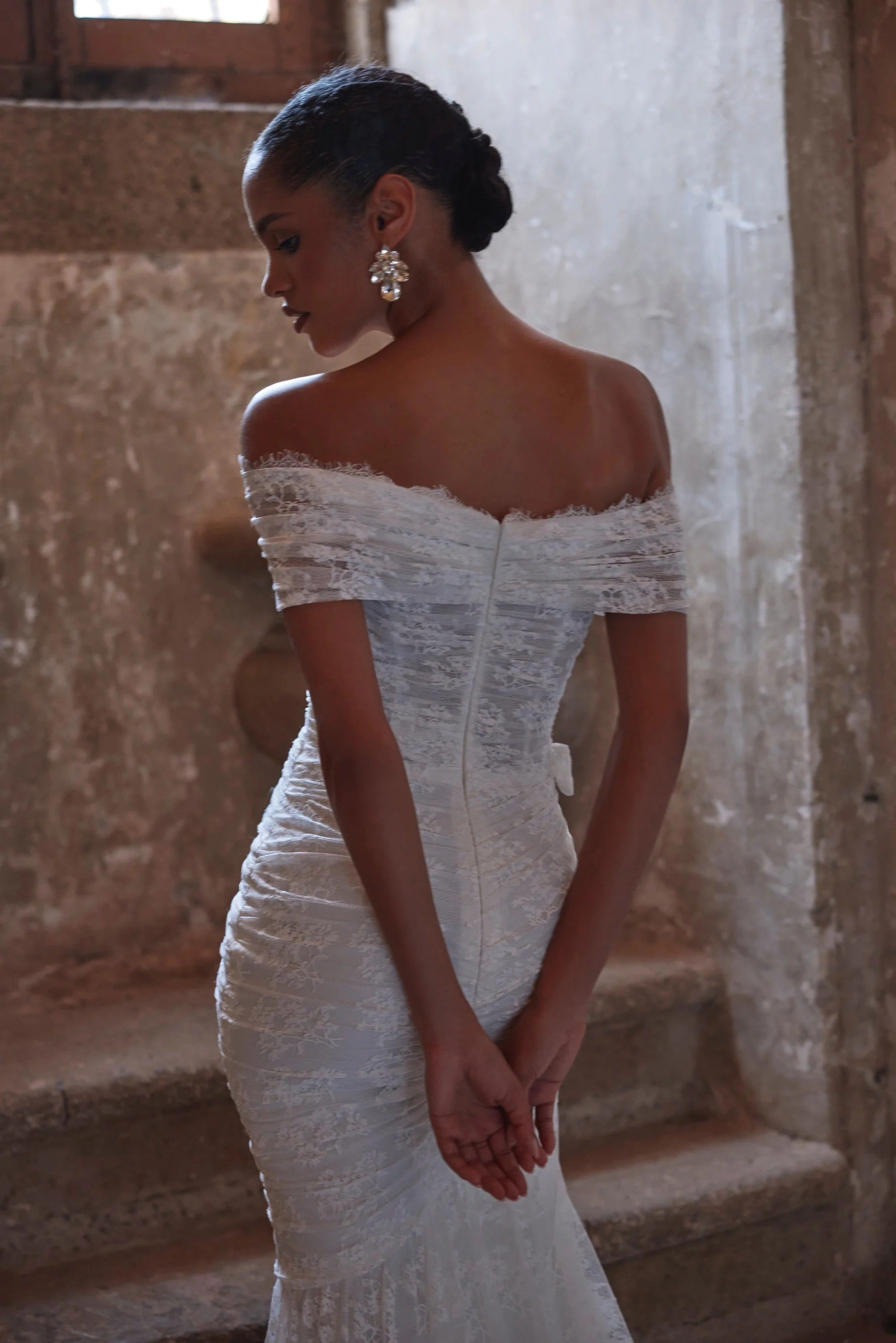 63227 Amore Gowns imgi_120_63227_01855_2048x_7ff30d8d-9e0b-4922-8932-fe1e9b227cfd