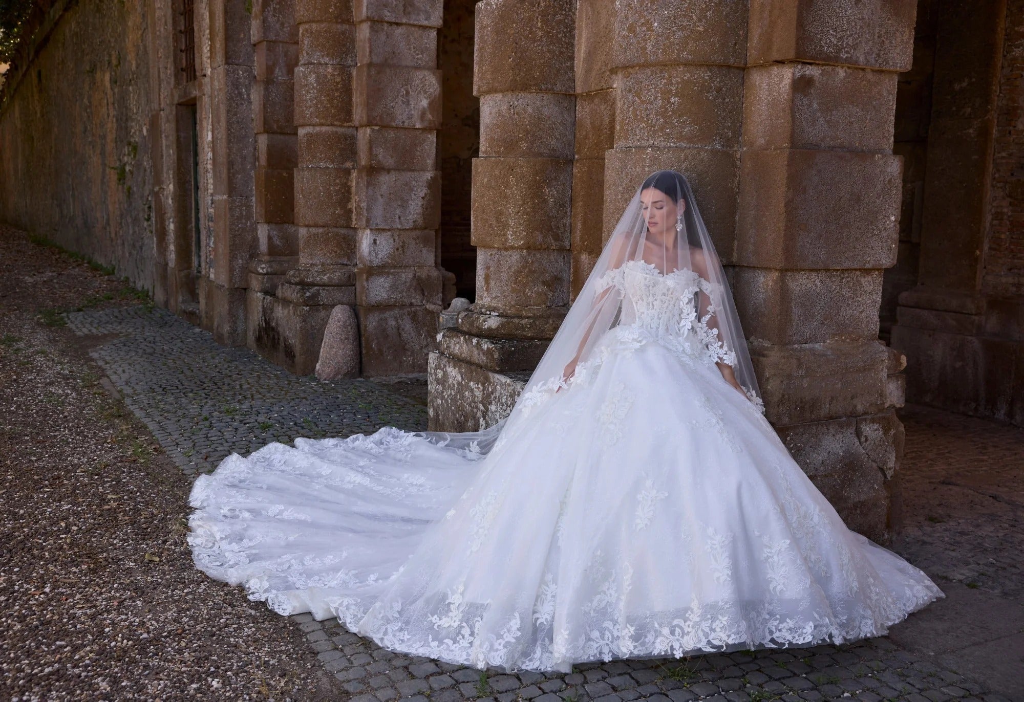 Athena Wedding Dress Amore Gowns imgi_121_63204-10306-10307_00224_2048x_c0fd032e-2b4e-44f9-907d-d9a815857838