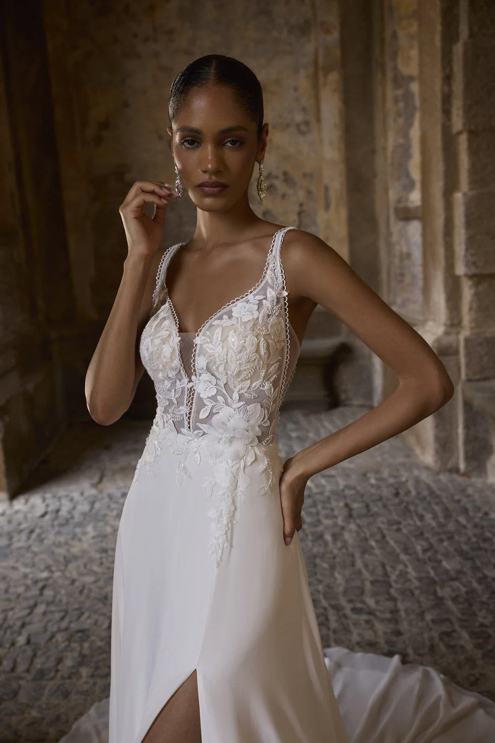 63264 Amore Gowns imgi_121_63264-10335_02274_1728x_296faf02-cd81-4847-97d7-2b66cd7e2904