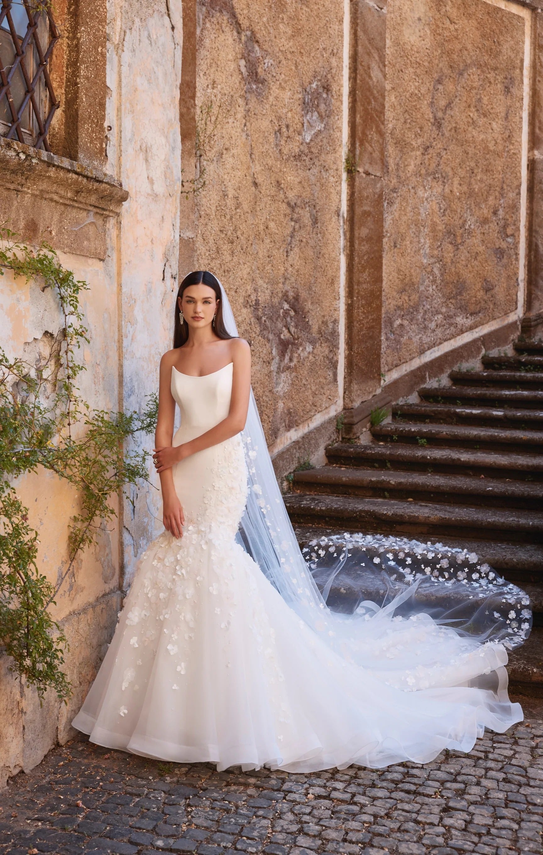 Adele Wedding Dress Amore Gowns imgi_125_63203-10305_00157_1728x_be5e1f0f-029d-469c-8b90-de38d106c31a