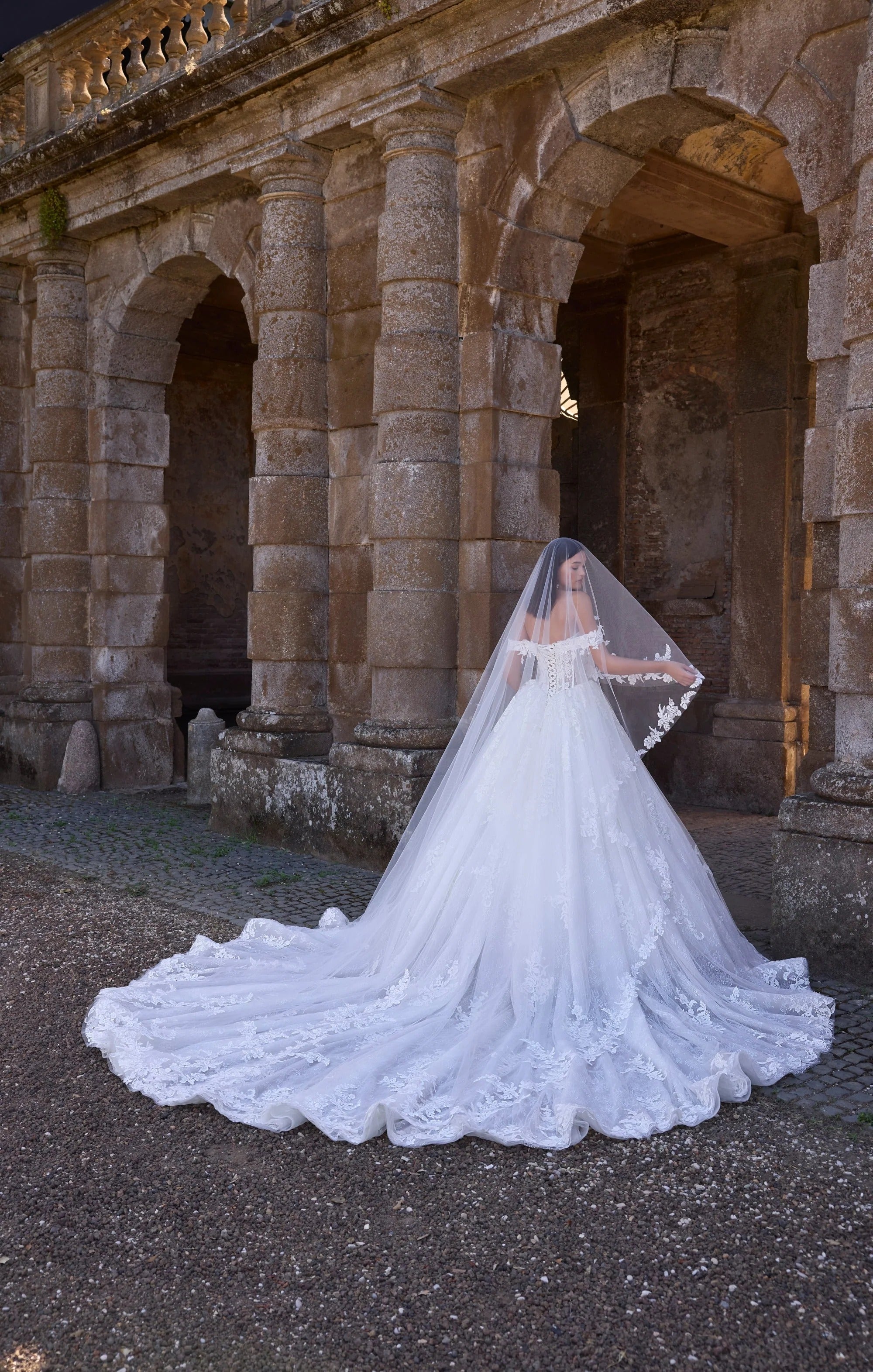 Athena Wedding Dress Amore Gowns imgi_130_63204-10306-10307_00144_2048x_a458bc39-cf63-45f6-aca1-944a3e498076