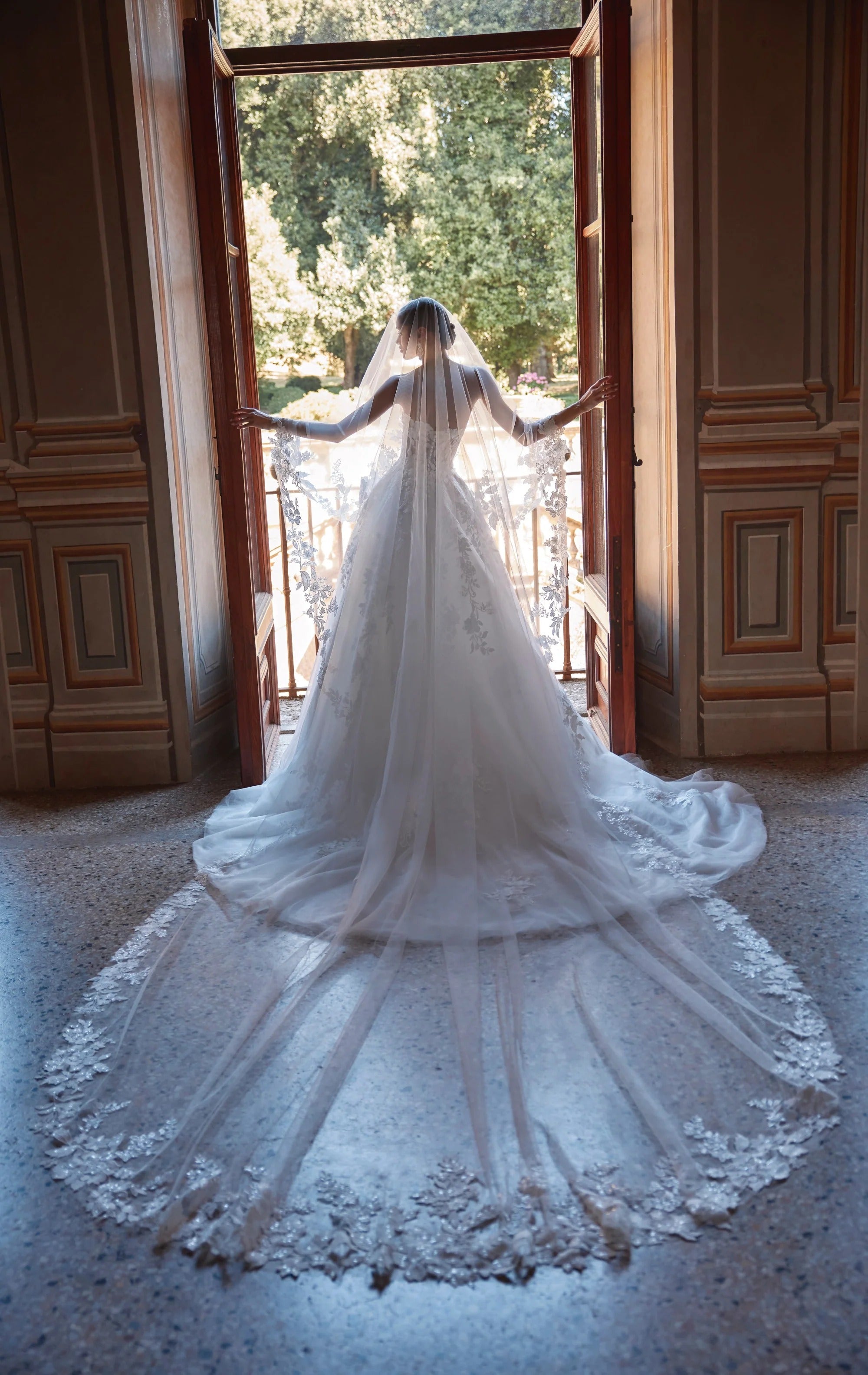 63218 Amore Gowns imgi_136_63218-10313-10312_02016_2048x_61370cd9-d284-4e9a-89a0-375bd08b5c6c