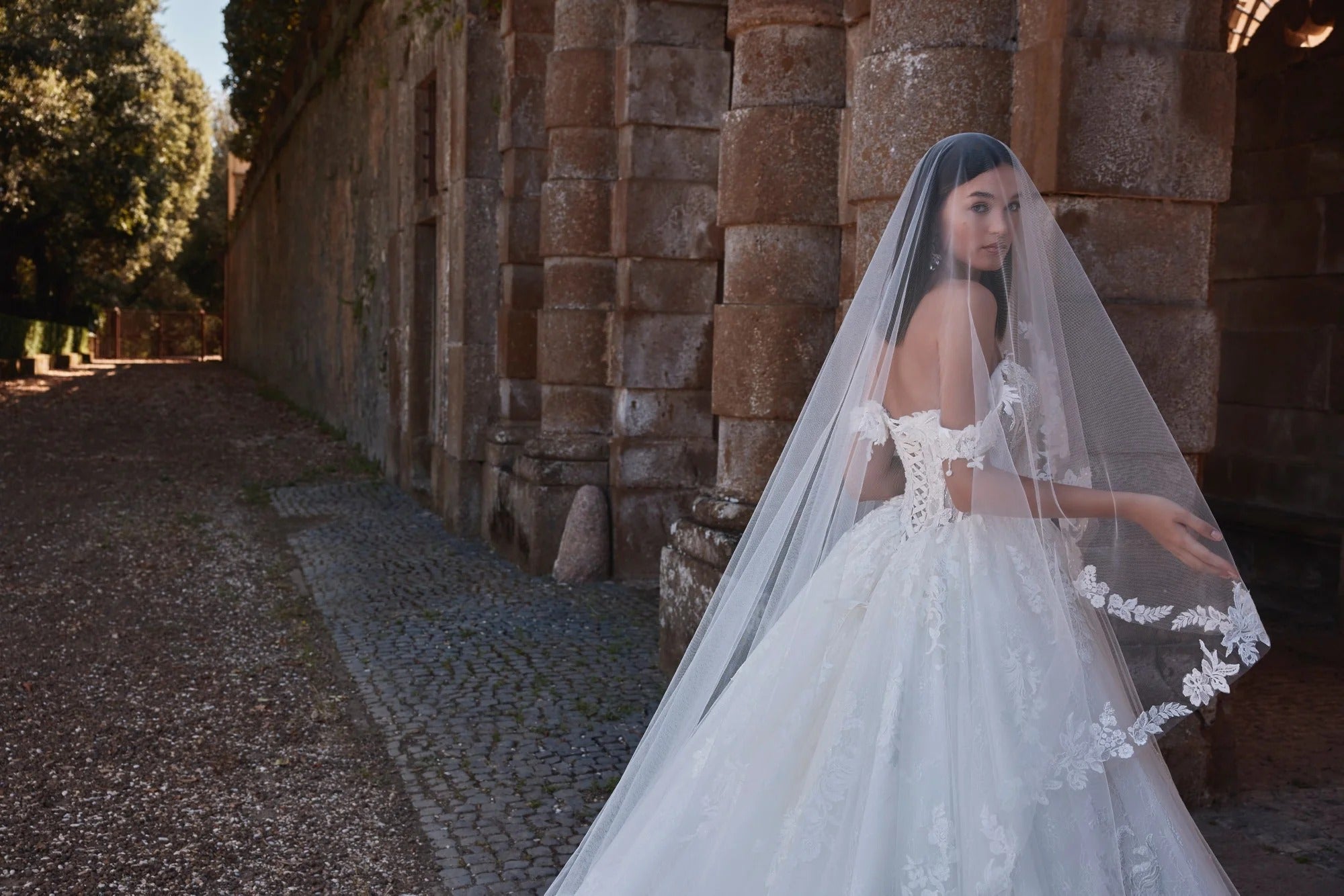 Athena Wedding Dress Amore Gowns imgi_139_63204-10306-10307_00164_2048x_ed4e7692-f5ff-417a-bb95-a73d9802c5a1