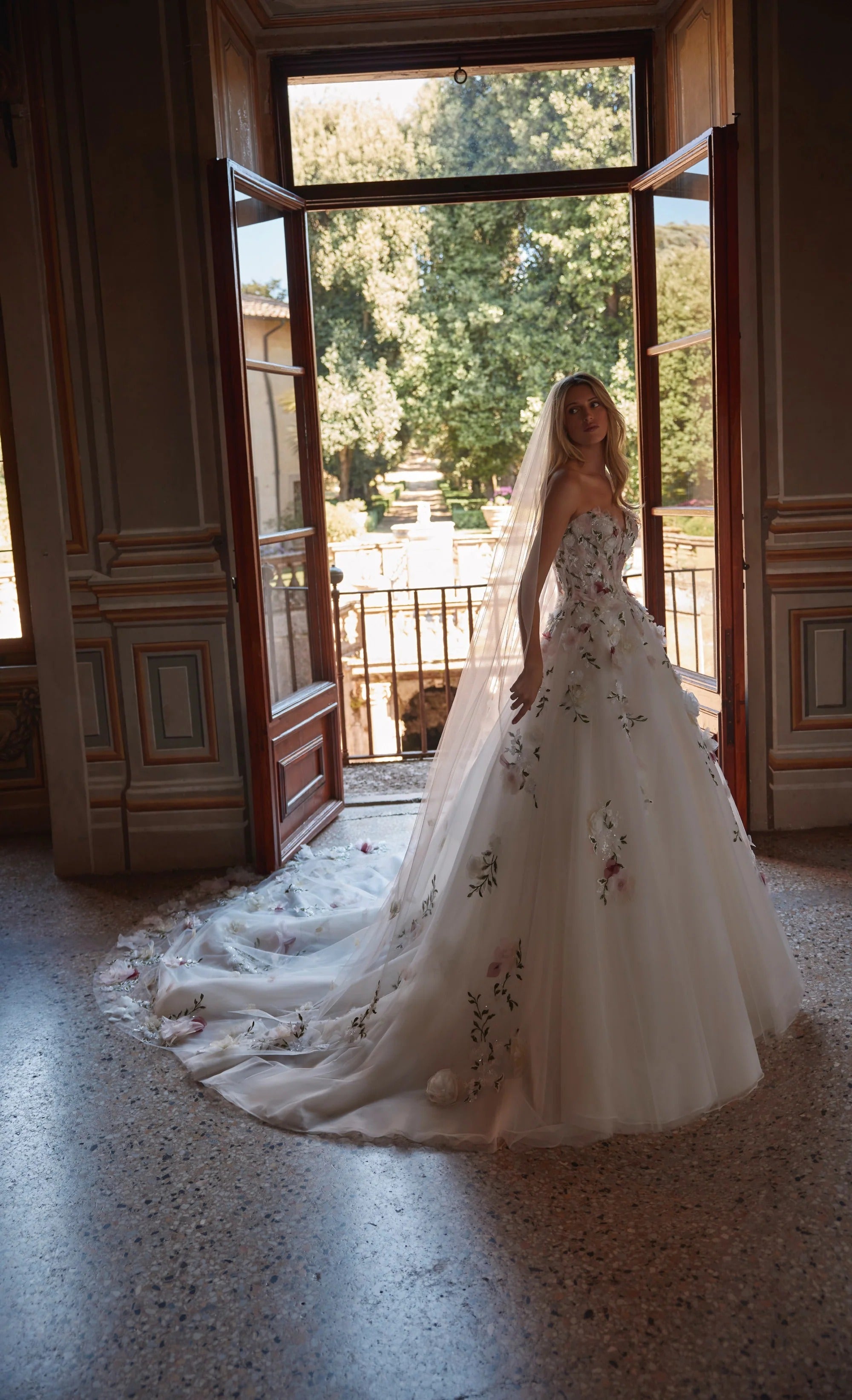 63202AL Amore Gowns imgi_145_63202-10304_02451_2048x_92b2374f-f669-4839-8001-baca4bfa2083