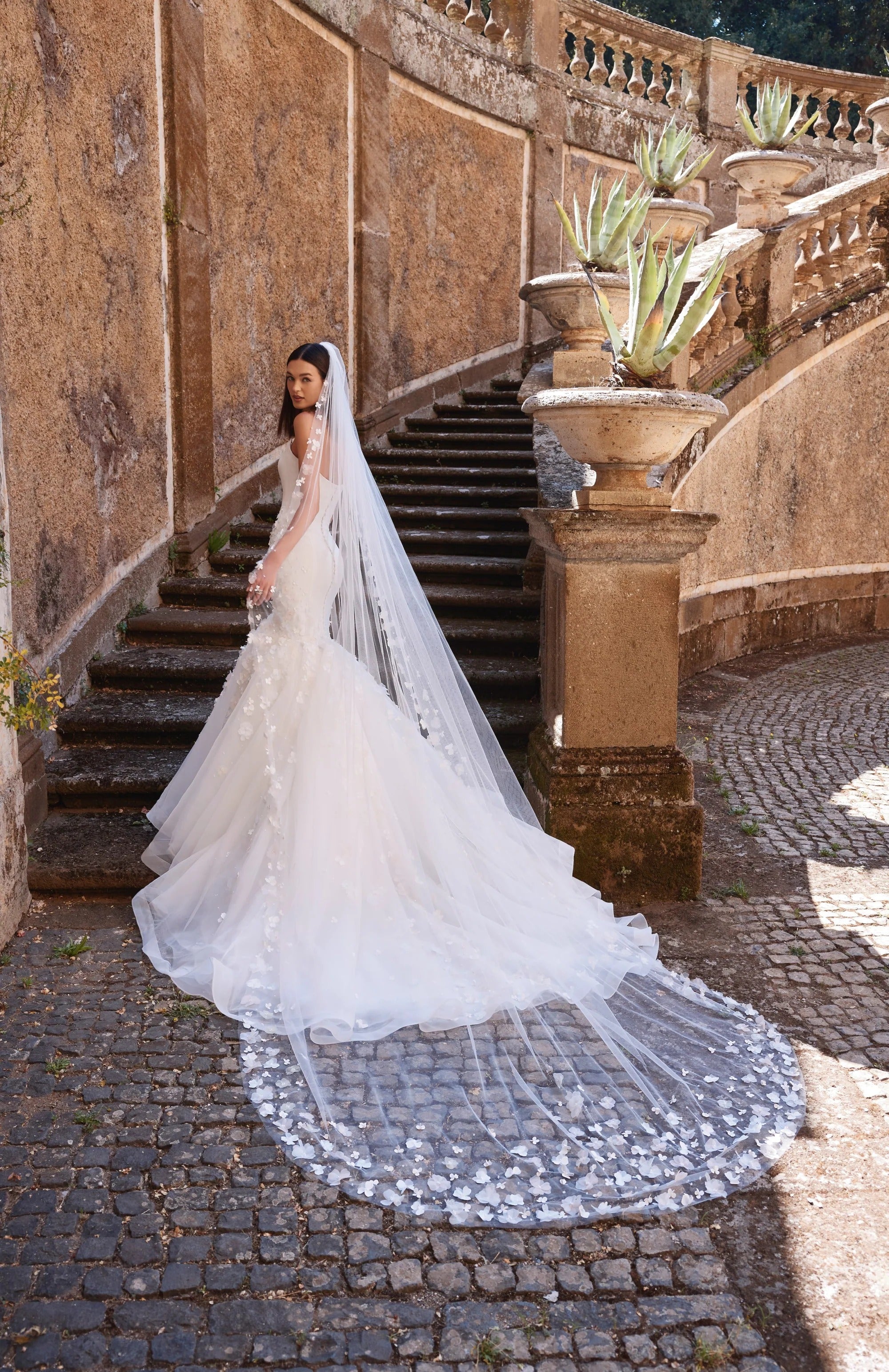 Adele Wedding Dress Amore Gowns imgi_153_63203-10305_00134_2048x_8814dc95-4be2-4e64-be4f-92bad07ae35b