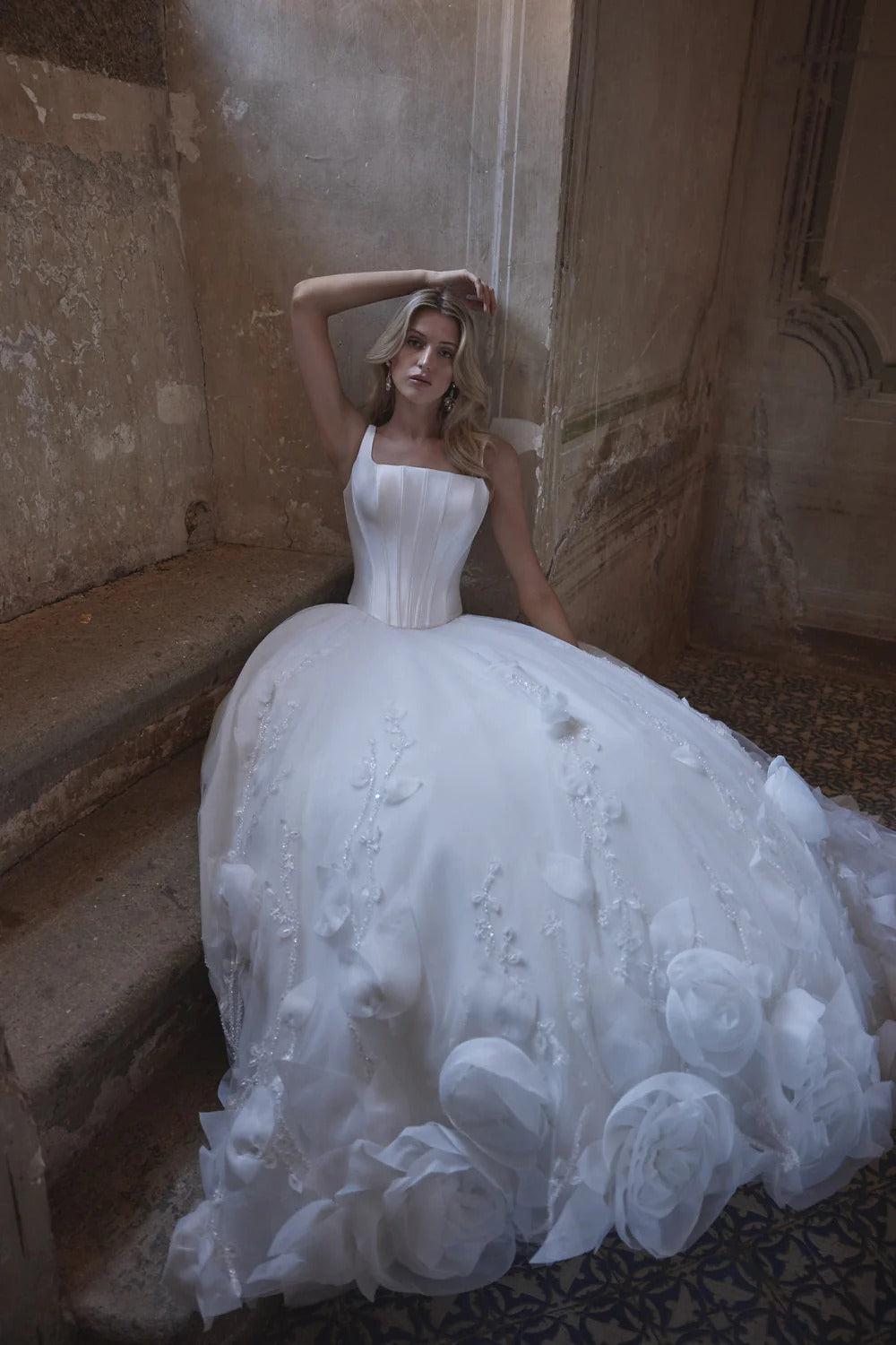 Anais Skirt Amore Gowns imgi_154_63212-63211_00899_1728x_2a654d04-c280-4a44-b407-8af66da429ab