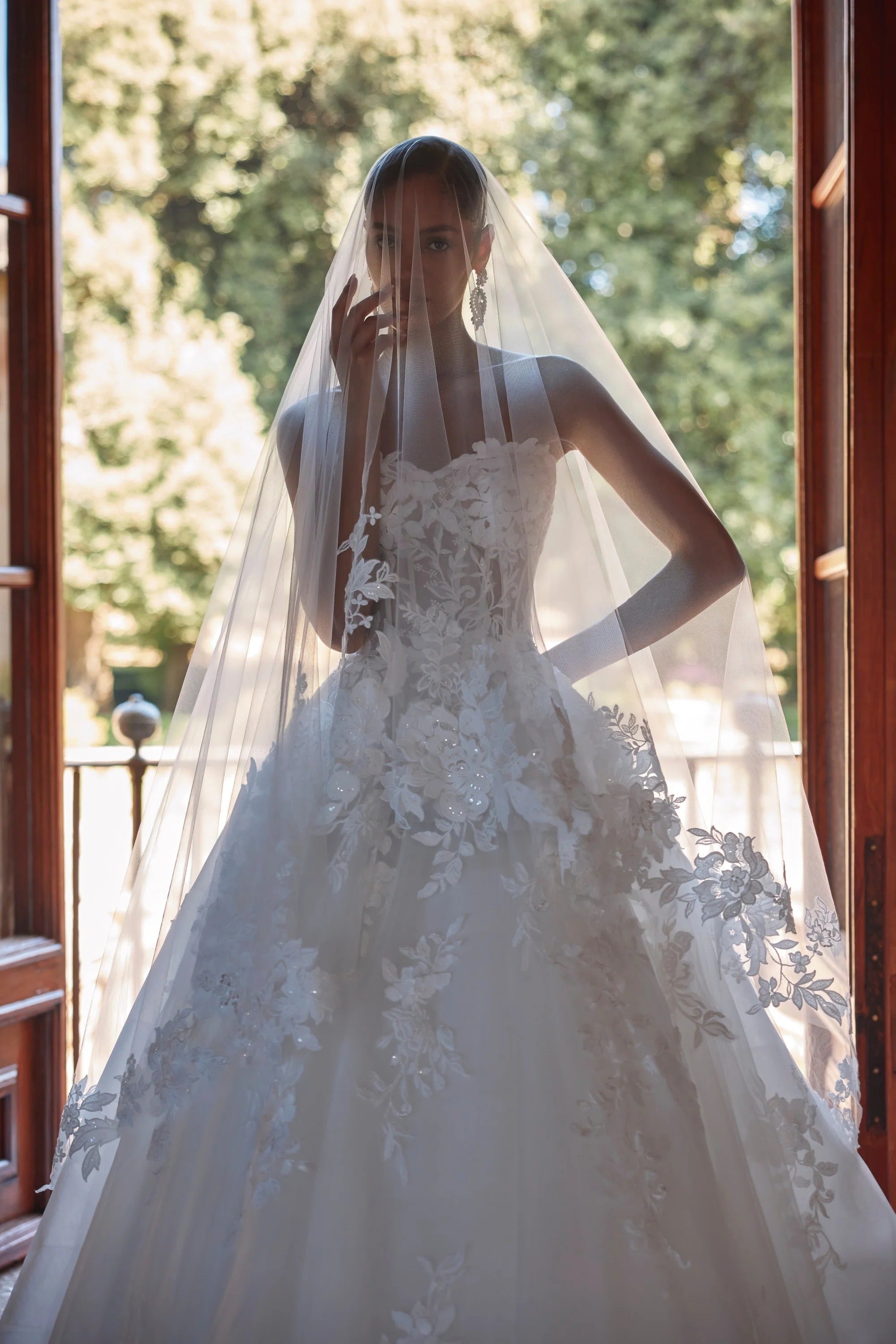 63218 Amore Gowns imgi_154_63218-10313-10312_02049_2048x_f4ff8145-6338-44e7-a1f7-d6645fade0bc
