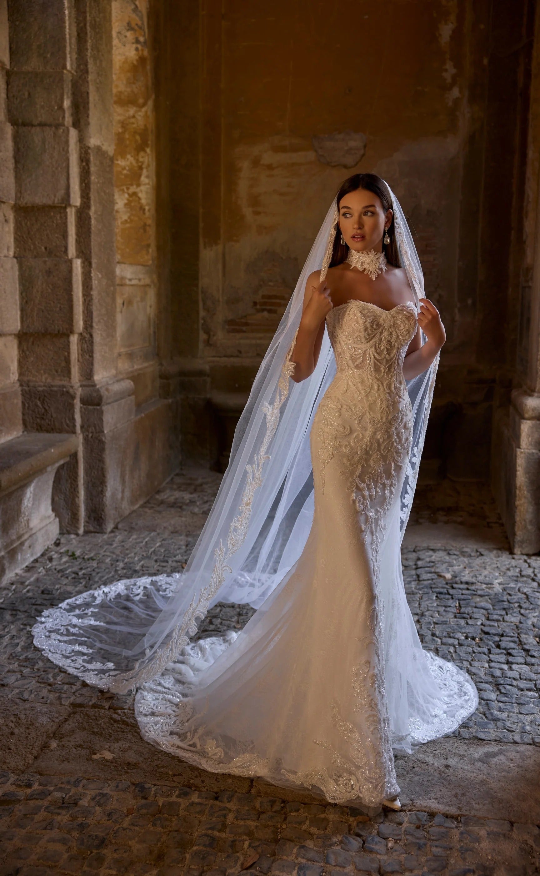 Atlas Wedding Dress Amore Gowns imgi_160_63207-10309_01674_1728x_15bd8c18-ae32-4d44-9a9a-6da9798b5dc9