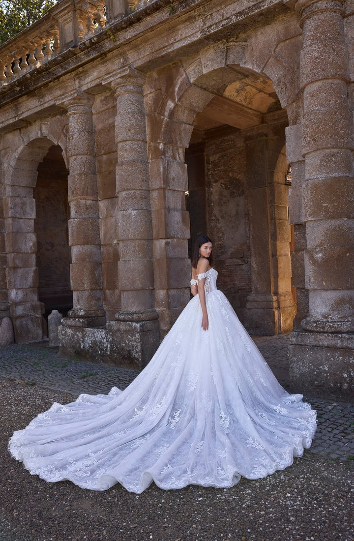 Athena Wedding Dress Amore Gowns imgi_169_63204-10306-10307_00106_720x_a2d78bce-927d-4e37-8121-9a9f3b5c30f1
