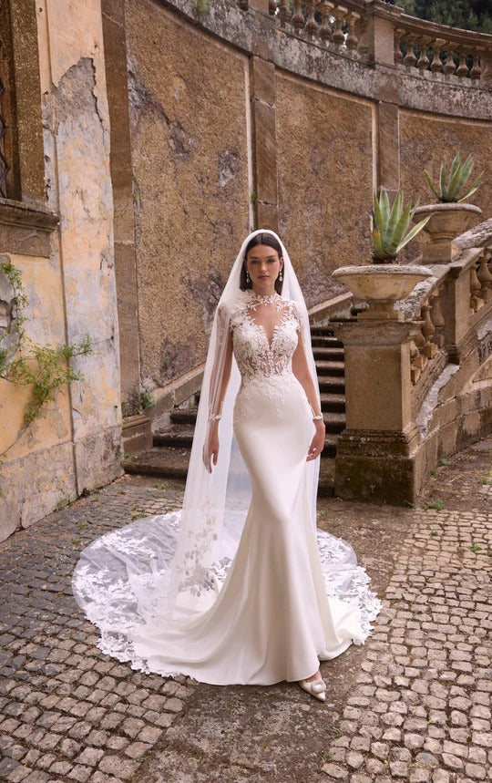 Abigail Wedding Dress Amore Gowns imgi_1_63214-10323_00882_540x_4103ee2a-c1f7-4f41-abd2-25996dcac186