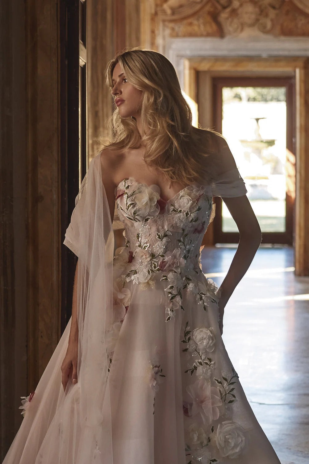 63202AL Amore Gowns imgi_227_63202s_02814_2048x_ccabdaf4-b907-42a9-b8d5-24c78c53ae06