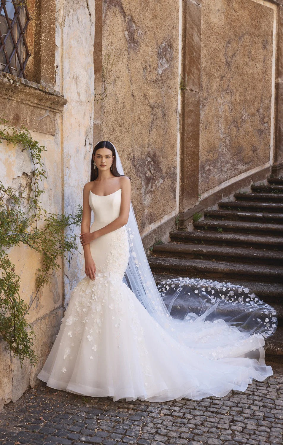 10305 Veil Amore Gowns imgi_54_63203-10305_00157_1728x_33d28b36-2dee-46f9-ae5f-53b0ad3d0895