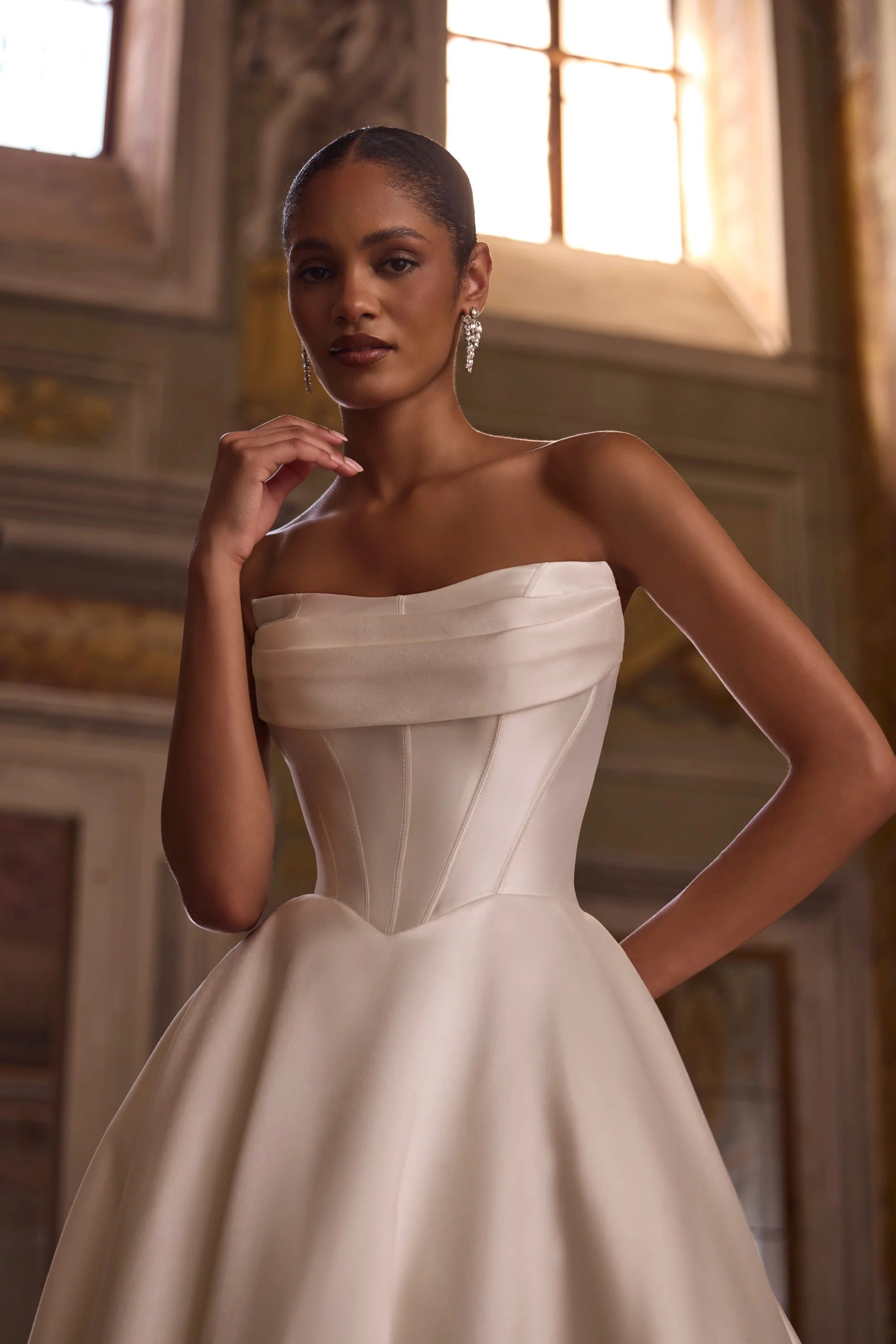 63234 Amore Gowns imgi_54_63234_02767_2048x_989b1f87-7de9-4dca-a3f2-79215b414107